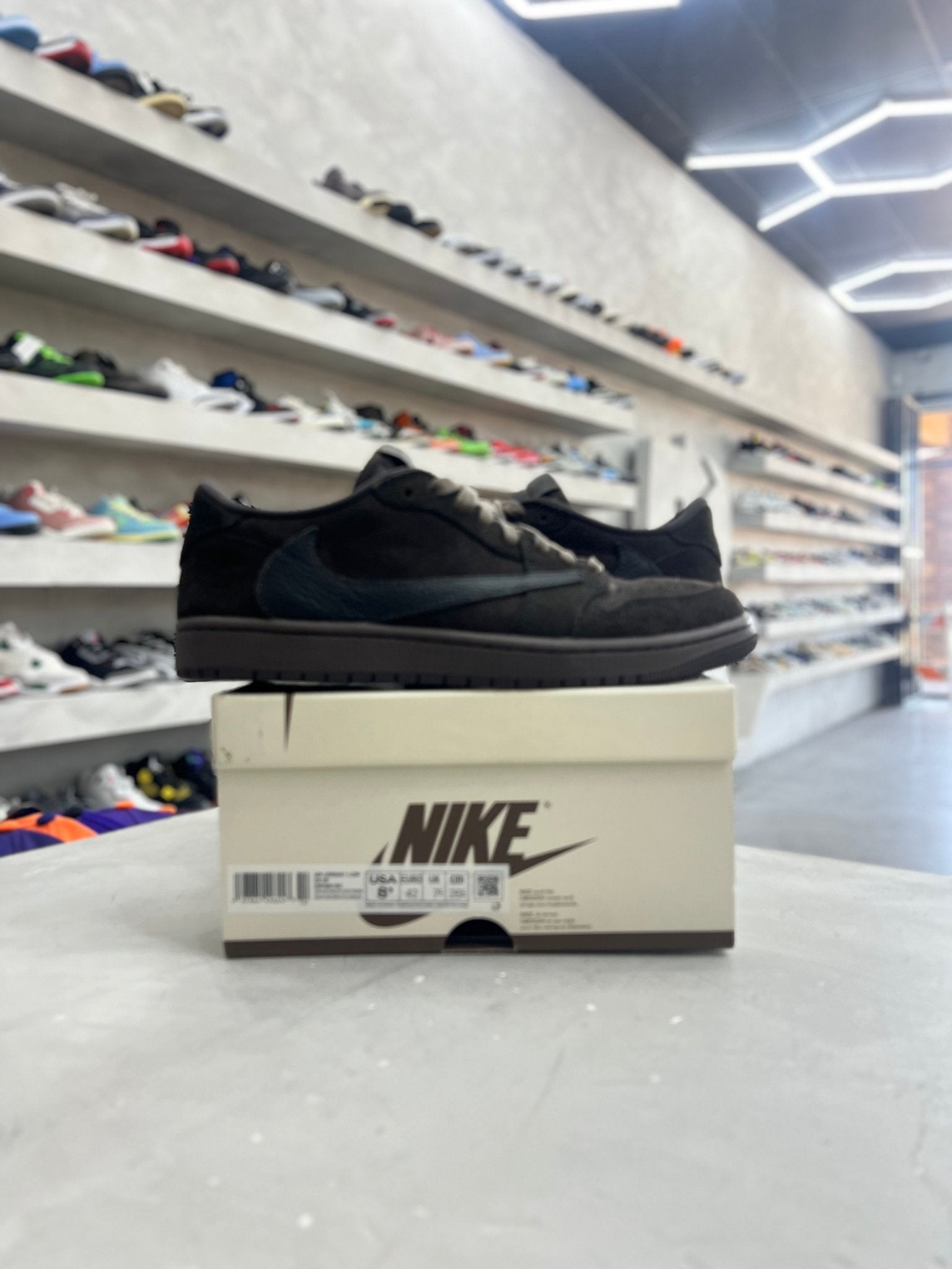 Jordan 1 Retro Low OG SP Travis Scott Velvet Brown Sz 8.5 (PREOWNED) - Restock AveJordan 1 Retro Low OG SP Travis Scott Velvet Brown Sz 8.5 (PREOWNED)Restock AveRestock Ave8.5Restock Ave