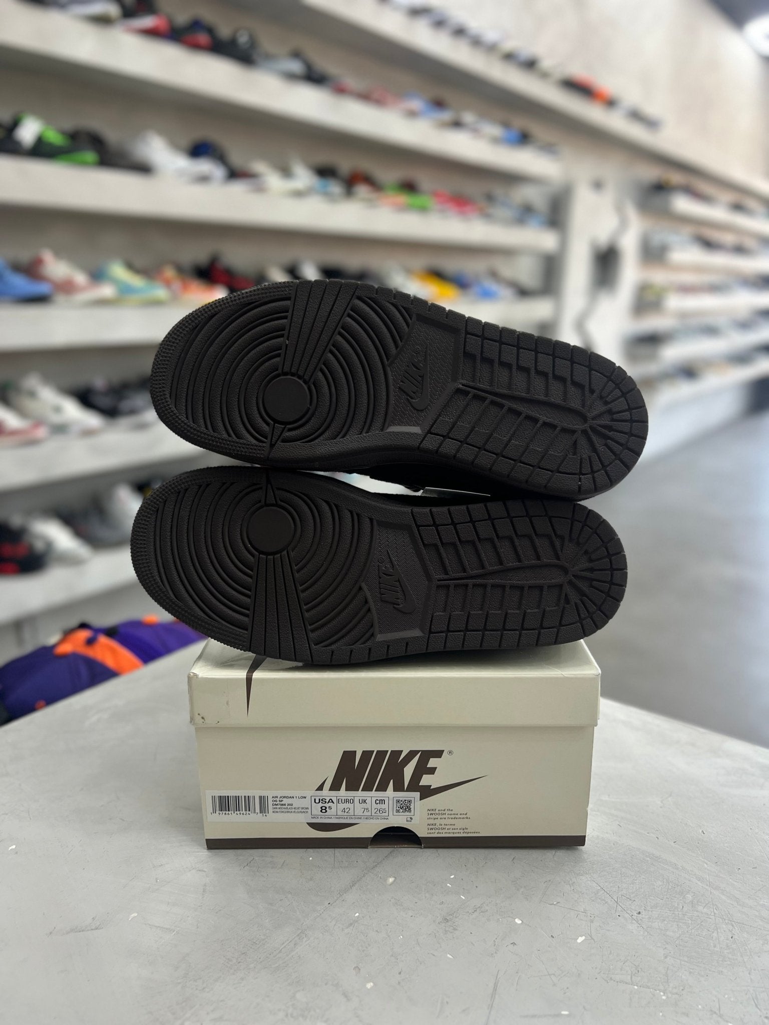 Jordan 1 Retro Low OG SP Travis Scott Velvet Brown Sz 8.5 (PREOWNED) - Restock AveJordan 1 Retro Low OG SP Travis Scott Velvet Brown Sz 8.5 (PREOWNED)Restock AveRestock Ave8.5Restock Ave