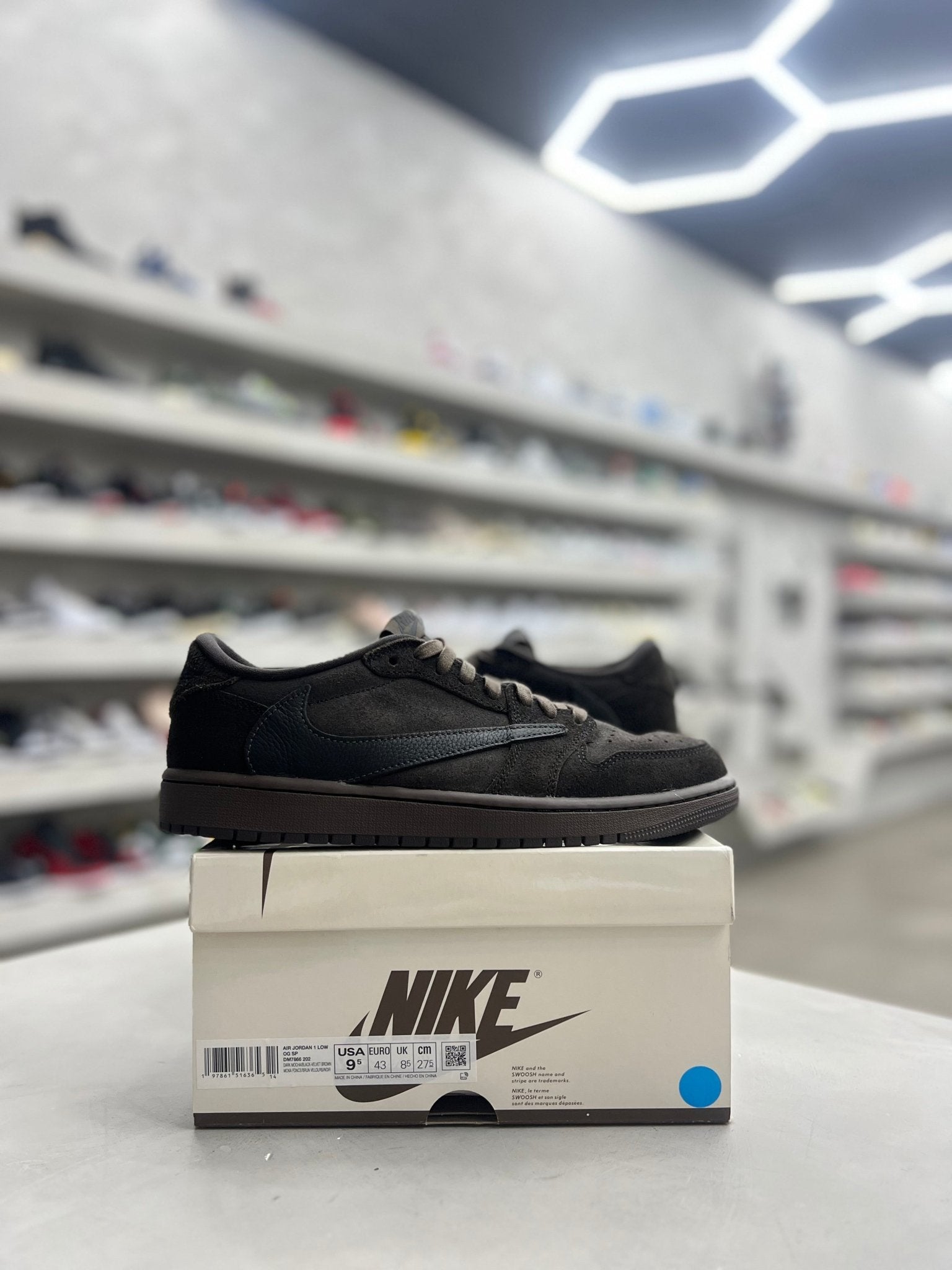 Jordan 1 Retro Low OG SP Travis Scott Velvet Brown Sz 9.5 (PREOWNED) - Restock AveJordan 1 Retro Low OG SP Travis Scott Velvet Brown Sz 9.5 (PREOWNED)Restock AveRestock Ave9.544584307Restock Ave