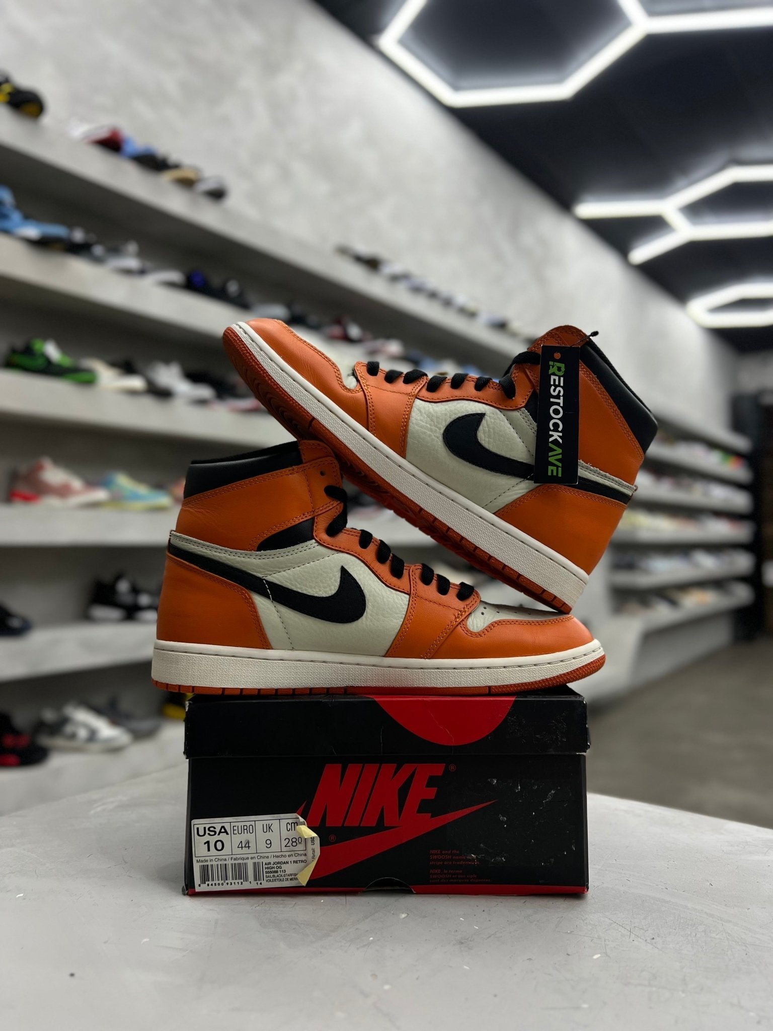Jordan 1 Retro Reverse Shattered Backboard Sz 10 (PREOWNED) - Restock AveJordan 1 Retro Reverse Shattered Backboard Sz 10 (PREOWNED)Restock AveRestock Ave10Restock Ave