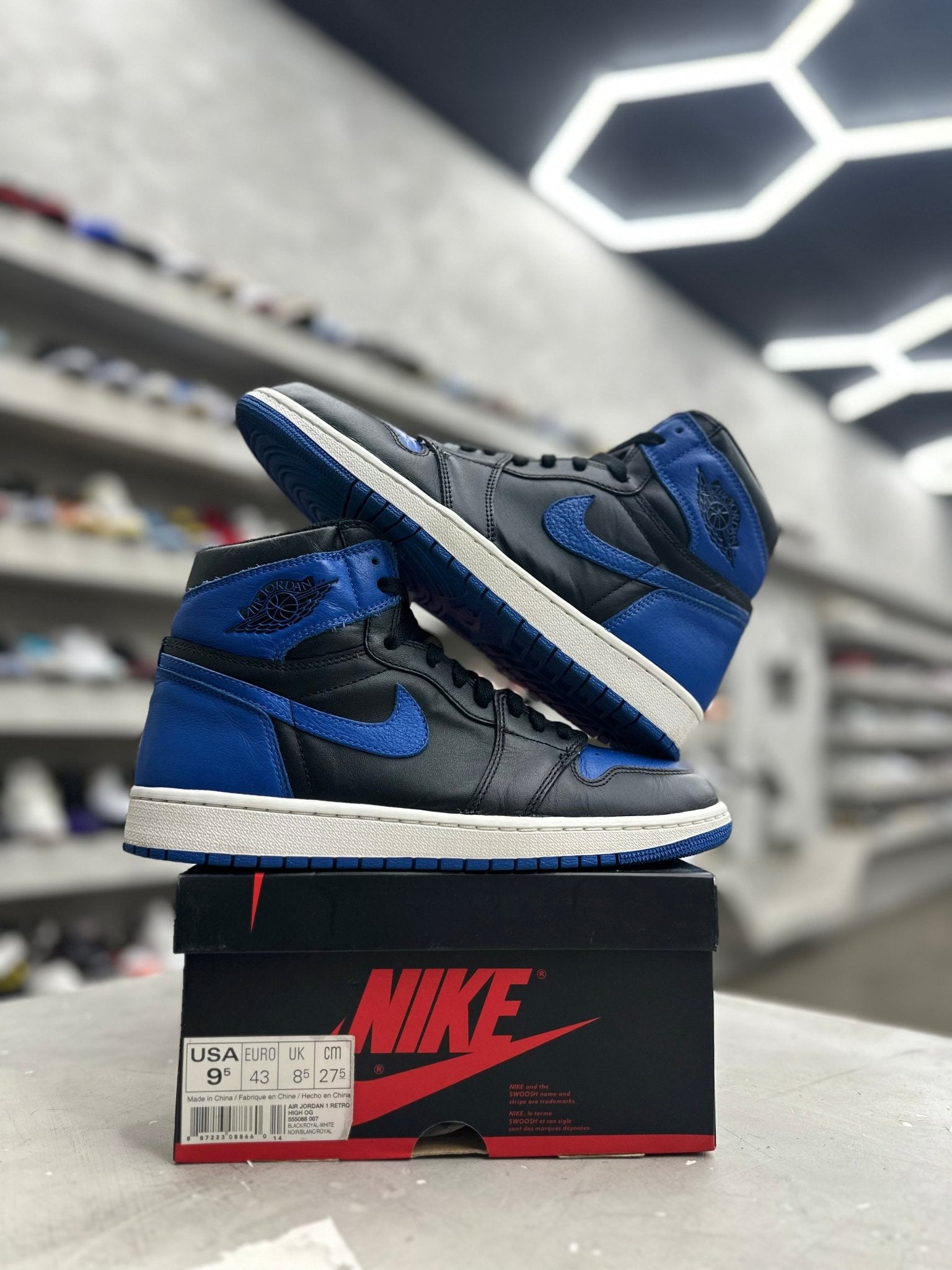 Jordan 1 Retro Royal Sz 9.5 (PREOWNED) - Restock AveJordan 1 Retro Royal Sz 9.5 (PREOWNED)Restock AveRestock Ave9.5Restock Ave