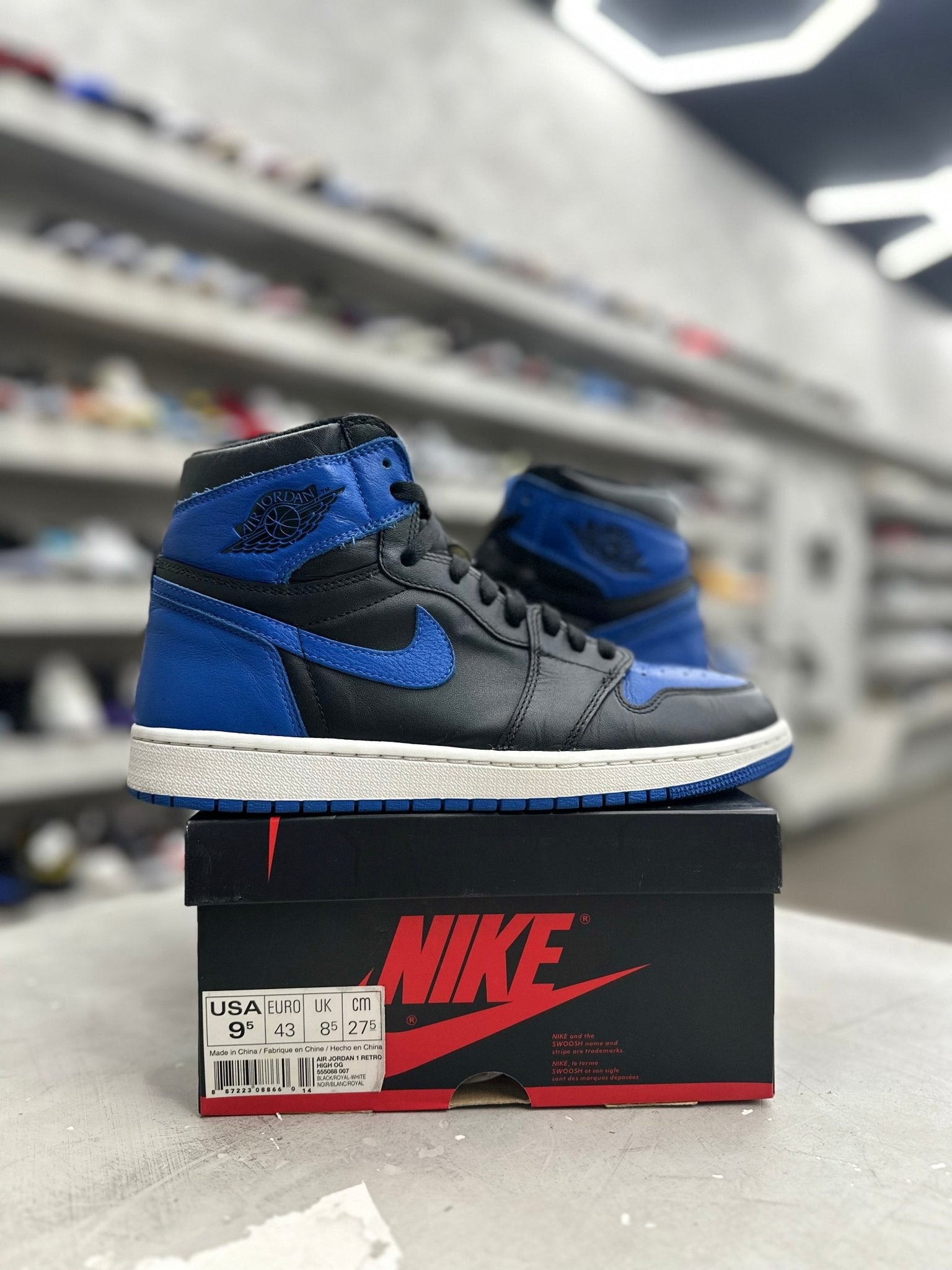 Jordan 1 Retro Royal Sz 9.5 (PREOWNED) - Restock AveJordan 1 Retro Royal Sz 9.5 (PREOWNED)Restock AveRestock Ave9.5Restock Ave