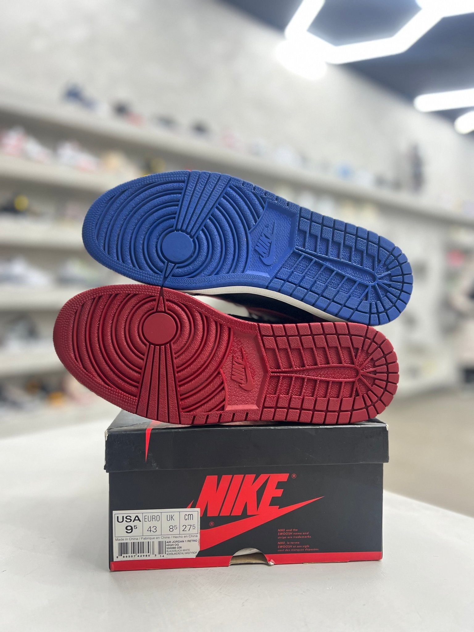 Jordan 1 Retro Top 3 Sz 9.5 (PREOWNED) - Restock AveJordan 1 Retro Top 3 Sz 9.5 (PREOWNED)Restock AveRestock Ave9.5Restock Ave