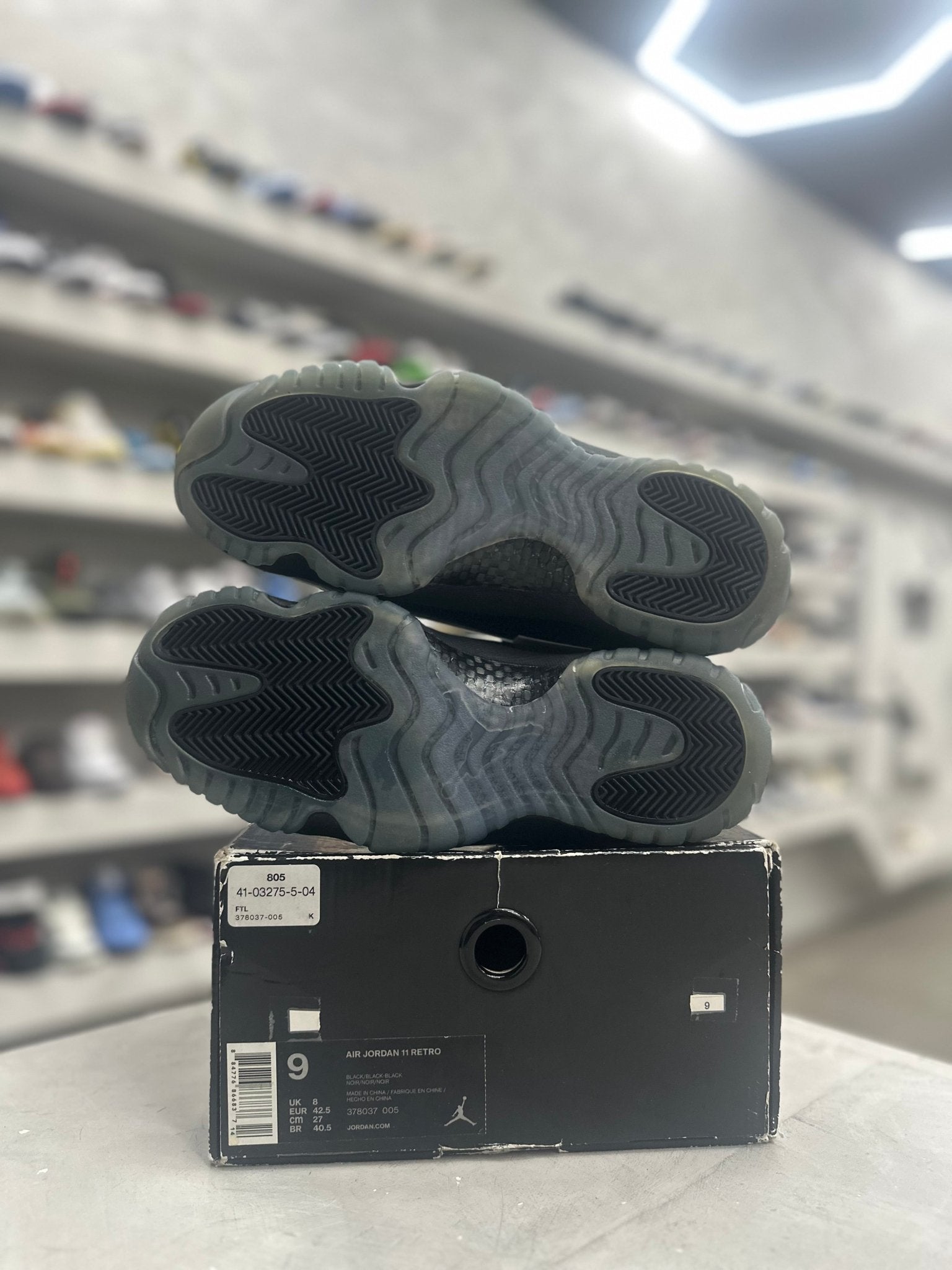 Jordan 11 Retro Cap and Gown Sz 9 (PREOWNED) - Restock AveJordan 11 Retro Cap and Gown Sz 9 (PREOWNED)Restock AveRestock Ave9Restock Ave