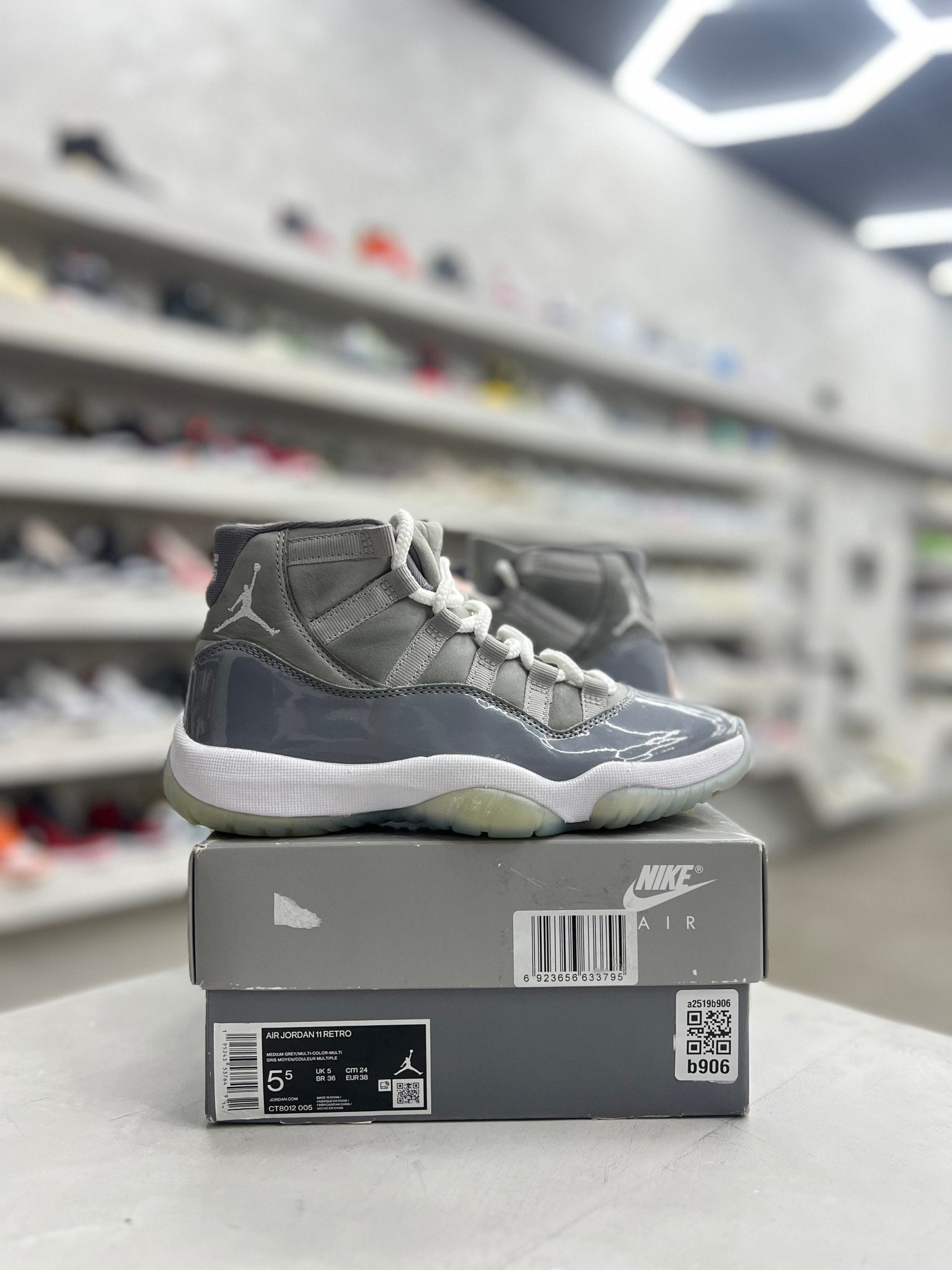 Jordan 11 Retro Cool Grey Sz 5.5 (PREOWNED) - Restock AveJordan 11 Retro Cool Grey Sz 5.5 (PREOWNED)Restock AveRestock Ave5.5YRestock Ave