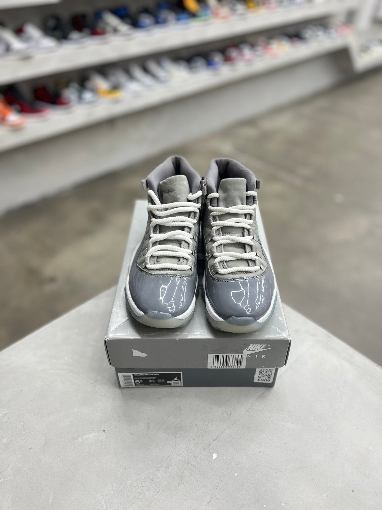 Jordan 11 Retro Cool Grey Sz 5.5 (PREOWNED) - Restock AveJordan 11 Retro Cool Grey Sz 5.5 (PREOWNED)Restock AveRestock Ave5.5YRestock Ave