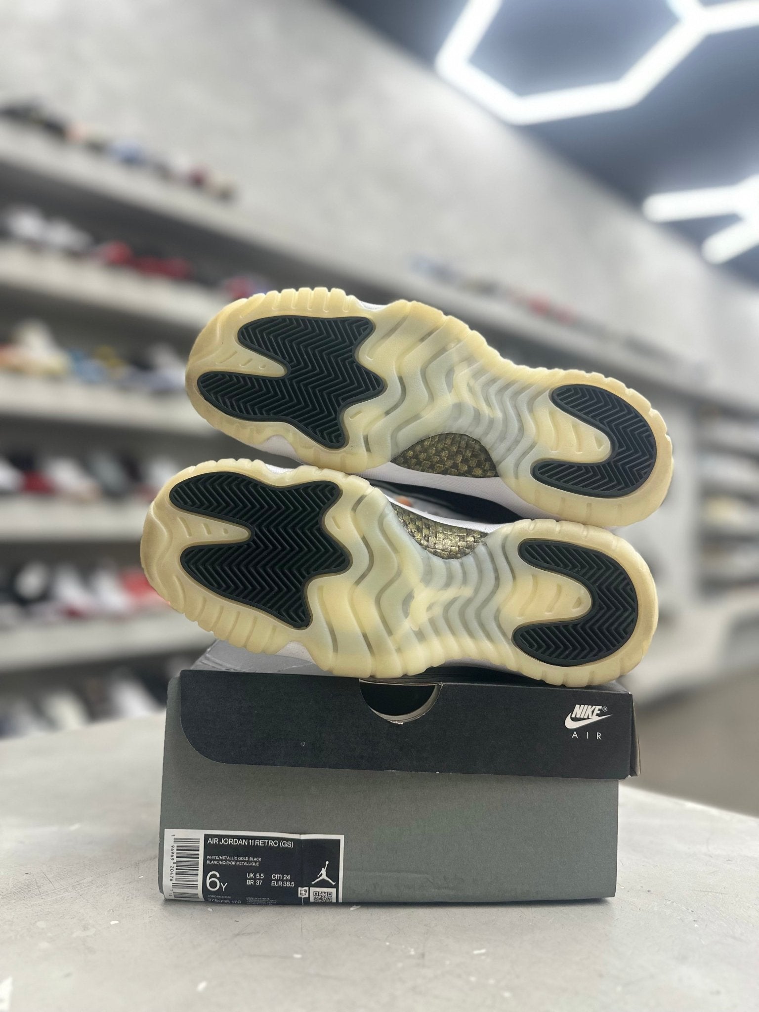 Jordan 11 Retro DMP Gratitude Sz 6 (PREOWNED) - Restock AveJordan 11 Retro DMP Gratitude Sz 6 (PREOWNED)Restock AveRestock Ave6Restock Ave