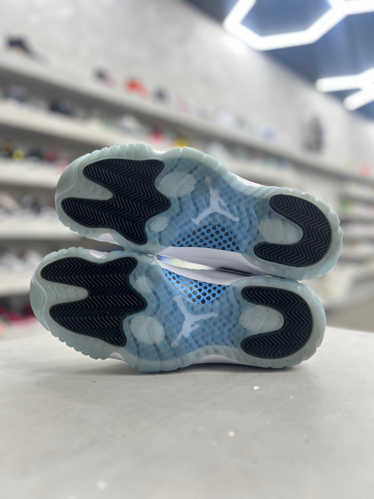 Jordan 11 Retro Legend Blue Sz 10 (PREOWNED) (NO BOX) - Restock AveJordan 11 Retro Legend Blue Sz 10 (PREOWNED) (NO BOX)Restock AveRestock Ave10Restock Ave