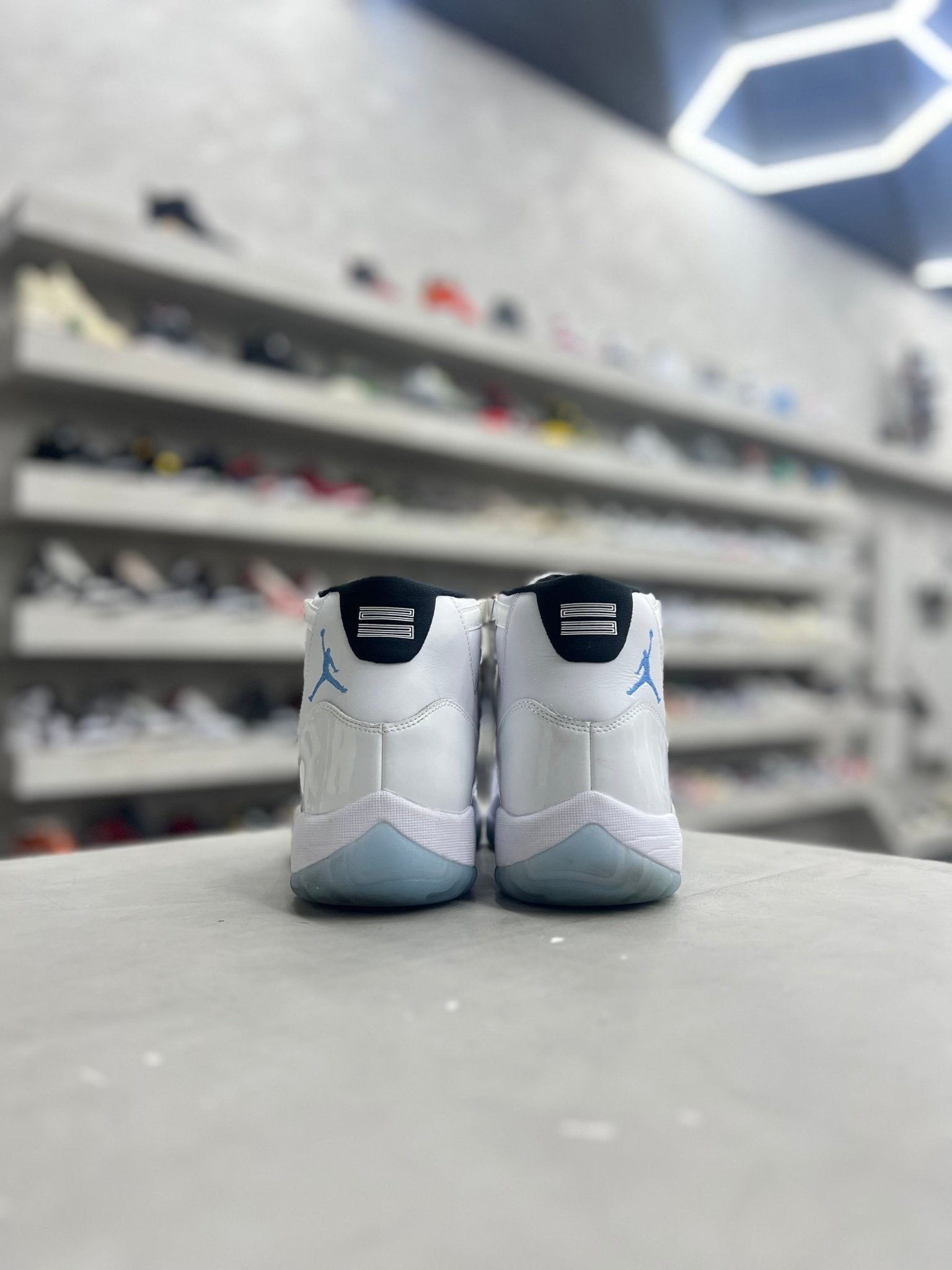 Jordan 11 Retro Legend Blue Sz 10 (PREOWNED) (NO BOX) - Restock AveJordan 11 Retro Legend Blue Sz 10 (PREOWNED) (NO BOX)Restock AveRestock Ave10Restock Ave