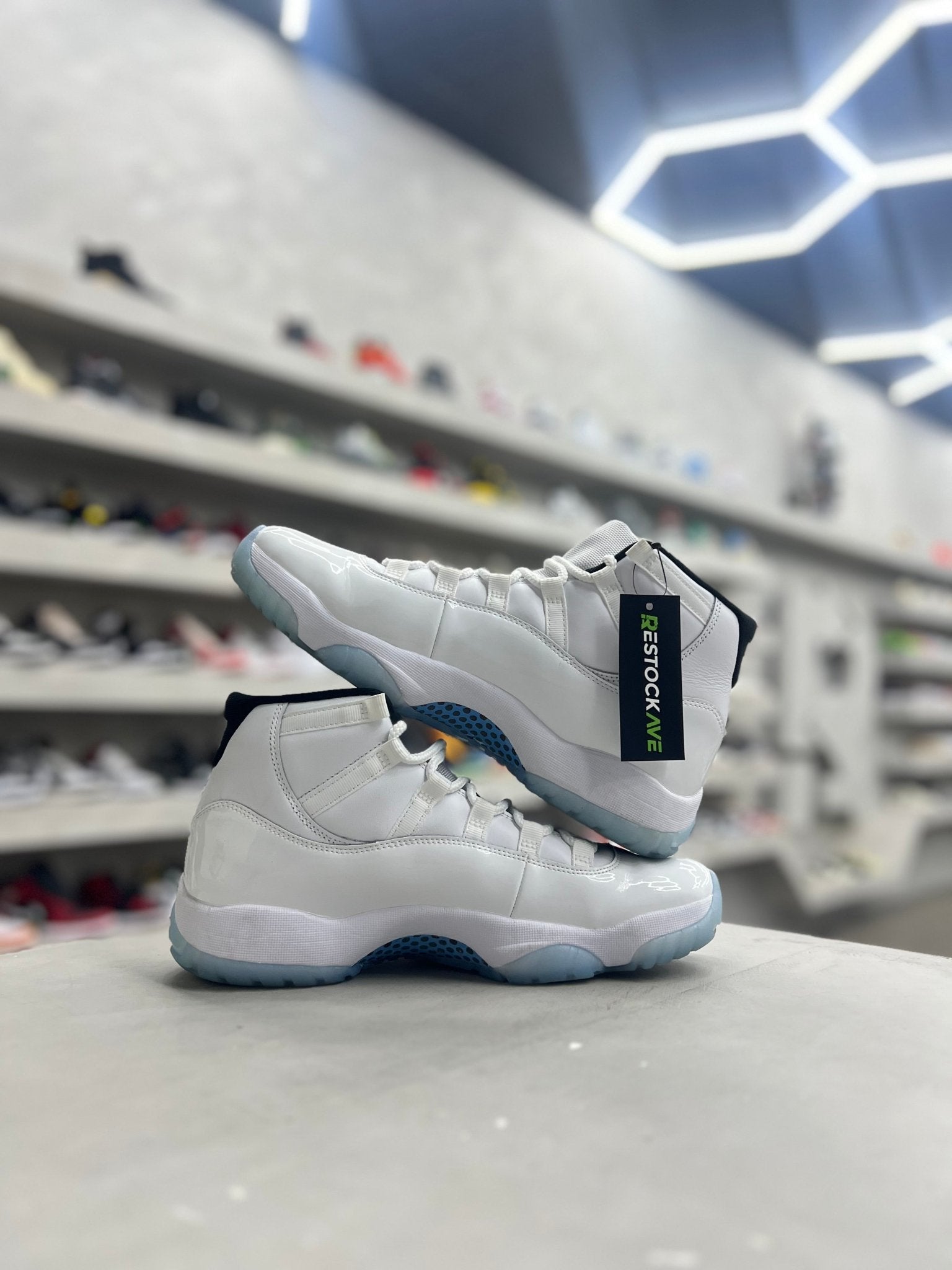 Jordan 11 Retro Legend Blue Sz 10 (PREOWNED) (NO BOX) - Restock AveJordan 11 Retro Legend Blue Sz 10 (PREOWNED) (NO BOX)Restock AveRestock Ave10Restock Ave