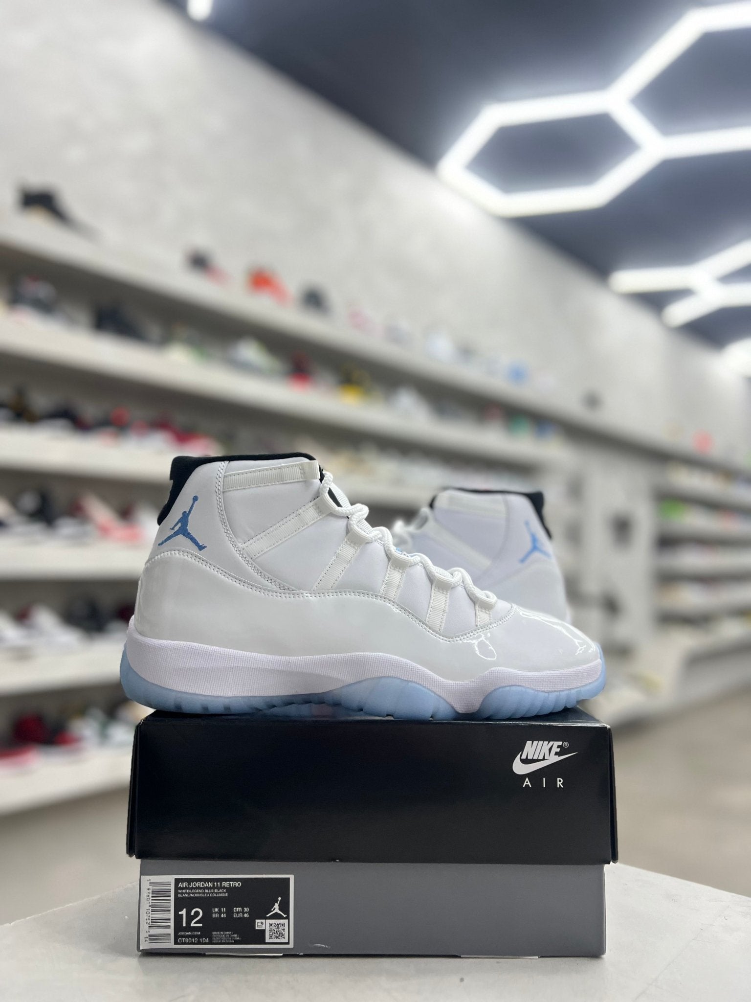 Jordan 11 Retro Legend Blue Sz 12 (PREOWNED) - Restock AveJordan 11 Retro Legend Blue Sz 12 (PREOWNED)Restock AveRestock Ave12Restock Ave