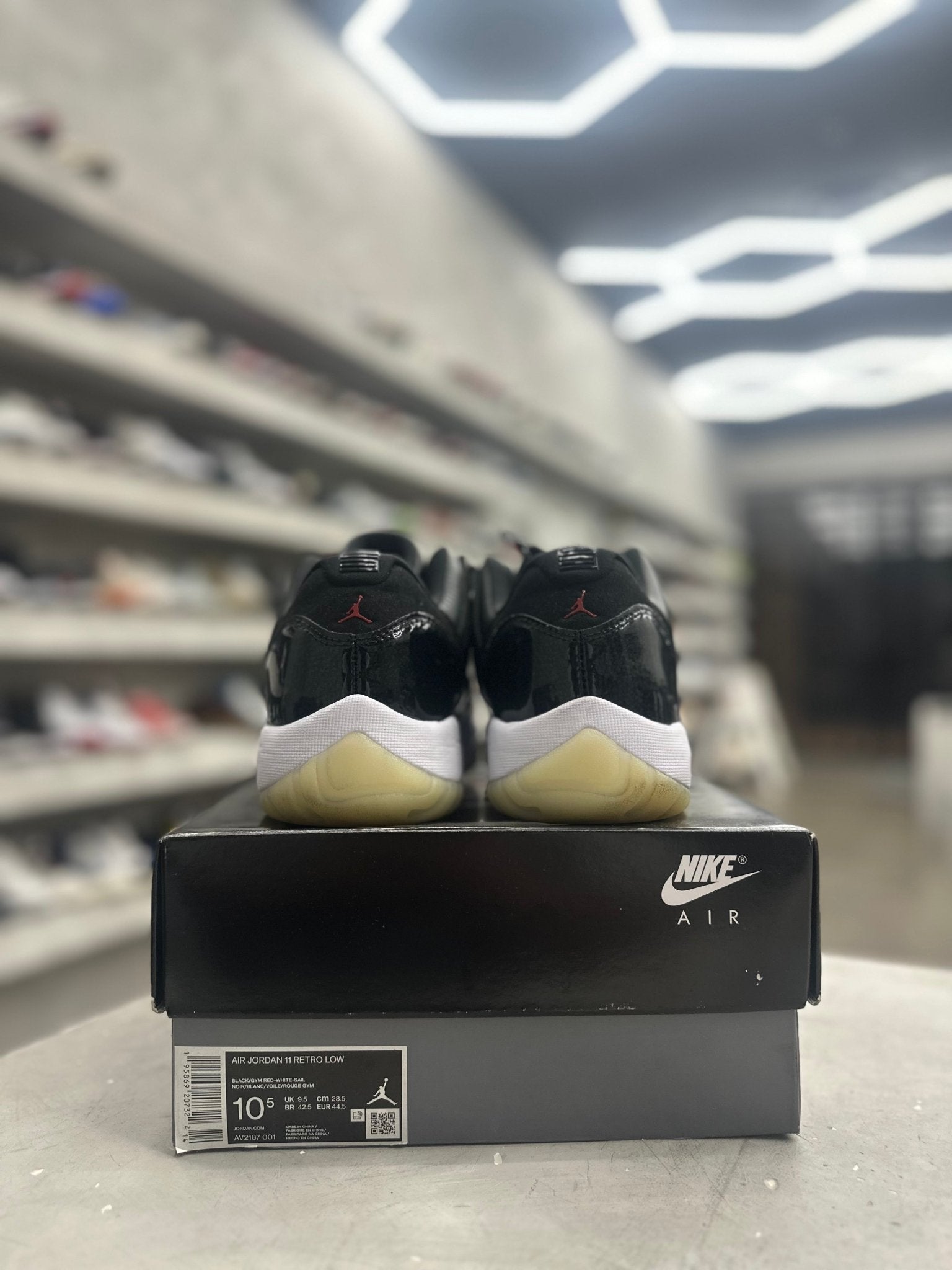 Jordan 11 Retro Low 72-10 Sz 10.5 (PREOWNED) - Restock AveJordan 11 Retro Low 72-10 Sz 10.5 (PREOWNED)Restock AveRestock Ave10.5Restock Ave