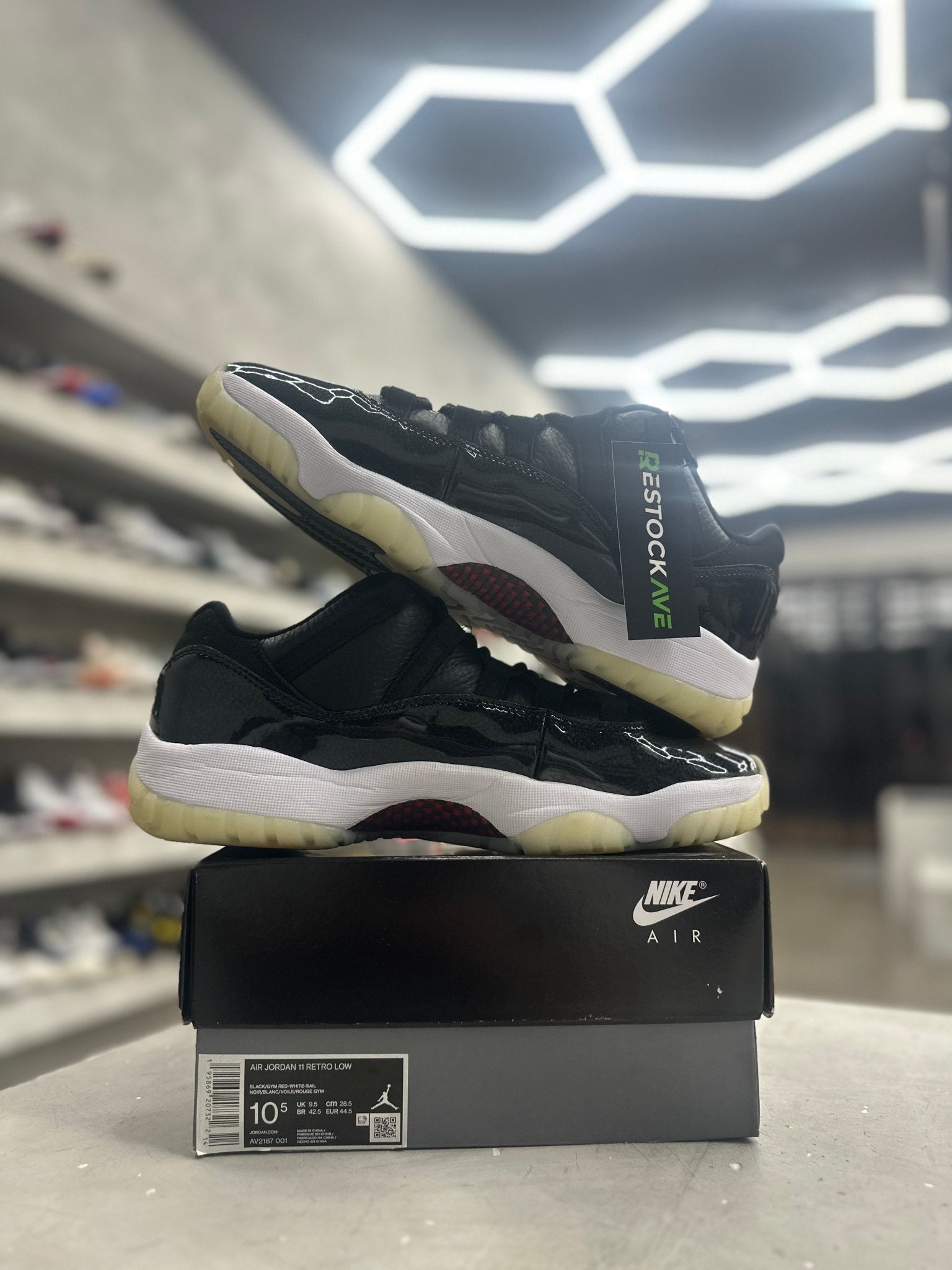 Jordan 11 Retro Low 72-10 Sz 10.5 (PREOWNED) - Restock AveJordan 11 Retro Low 72-10 Sz 10.5 (PREOWNED)Restock AveRestock Ave10.5Restock Ave