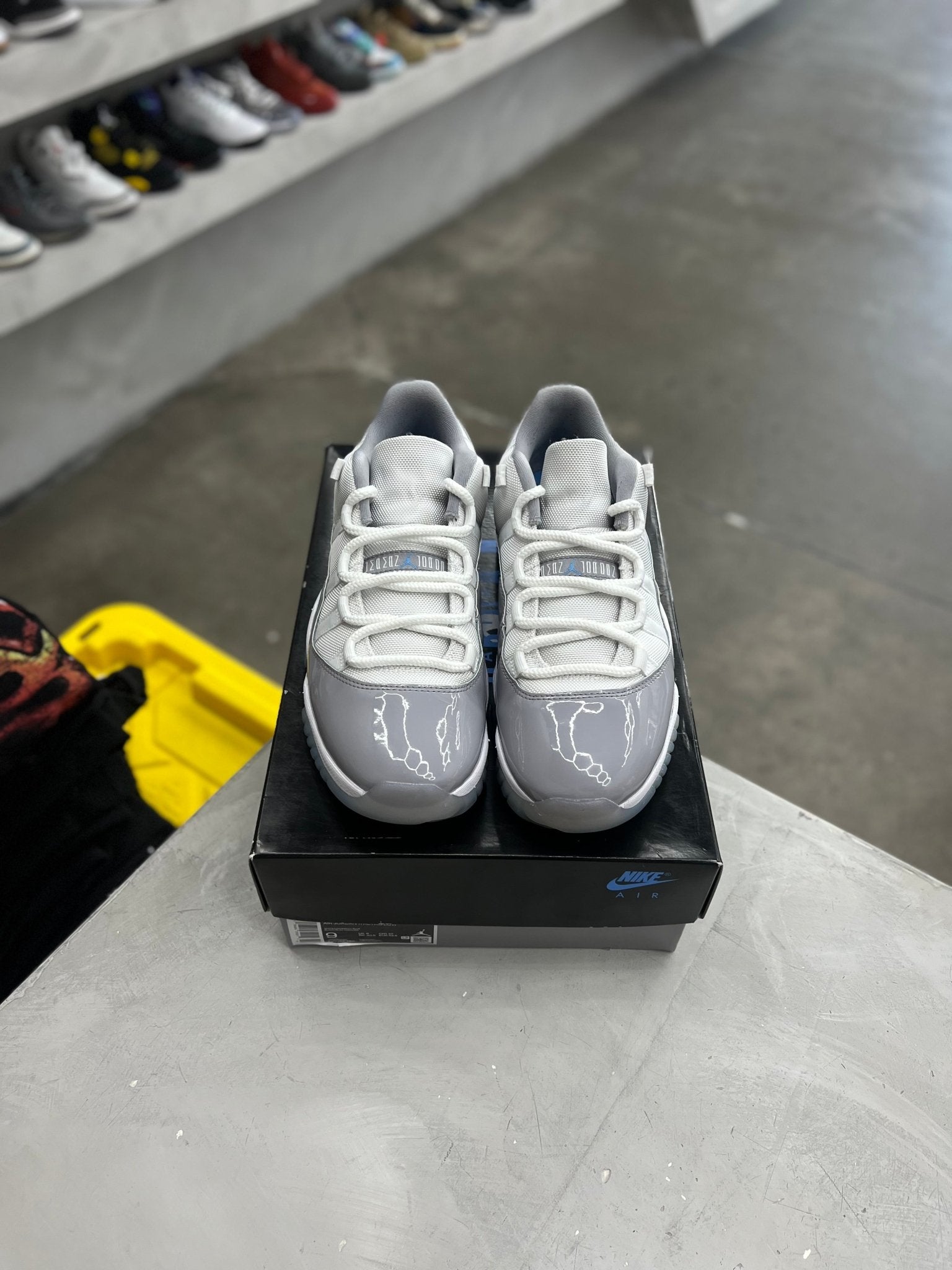 Jordan 11 Retro Low Cement Grey Sz 9 (PREOWNED) - Restock AveJordan 11 Retro Low Cement Grey Sz 9 (PREOWNED)Restock AveRestock Ave912553075Restock Ave