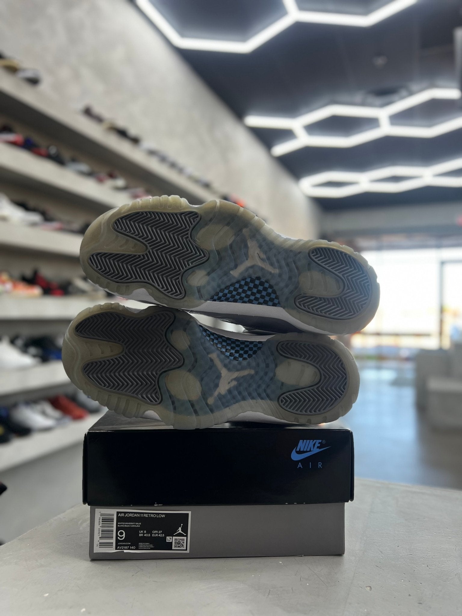 Jordan 11 Retro Low Cement Grey Sz 9 (PREOWNED) - Restock AveJordan 11 Retro Low Cement Grey Sz 9 (PREOWNED)Restock AveRestock Ave912553075Restock Ave