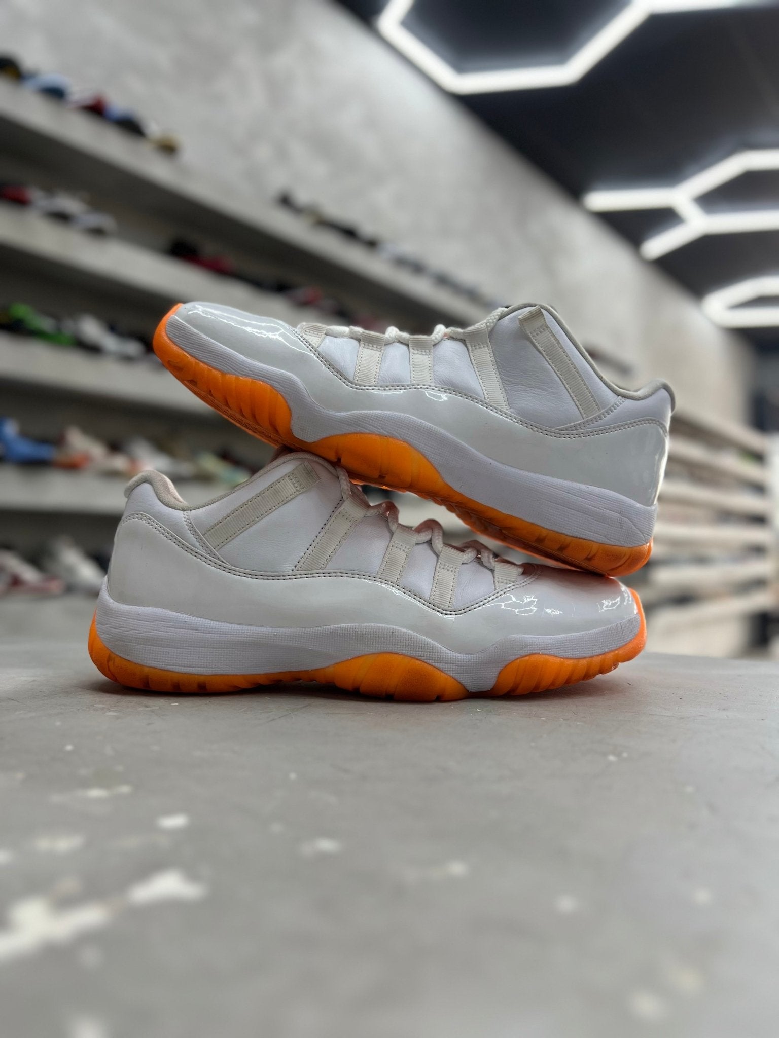 Jordan 11 Retro Low Citrus Sz w11/9.5 (PREOWNED)(NO BOX) - Restock AveJordan 11 Retro Low Citrus Sz w11/9.5 (PREOWNED)(NO BOX)Restock AveRestock Avew11/9.5menRestock Ave
