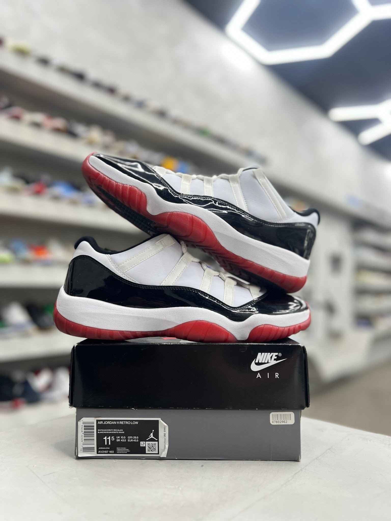 Jordan 11 Retro Low Concord Bred Sz 11.5 (PREOWNED) - Restock AveJordan 11 Retro Low Concord Bred Sz 11.5 (PREOWNED)Restock AveRestock Ave11.557630323Restock Ave
