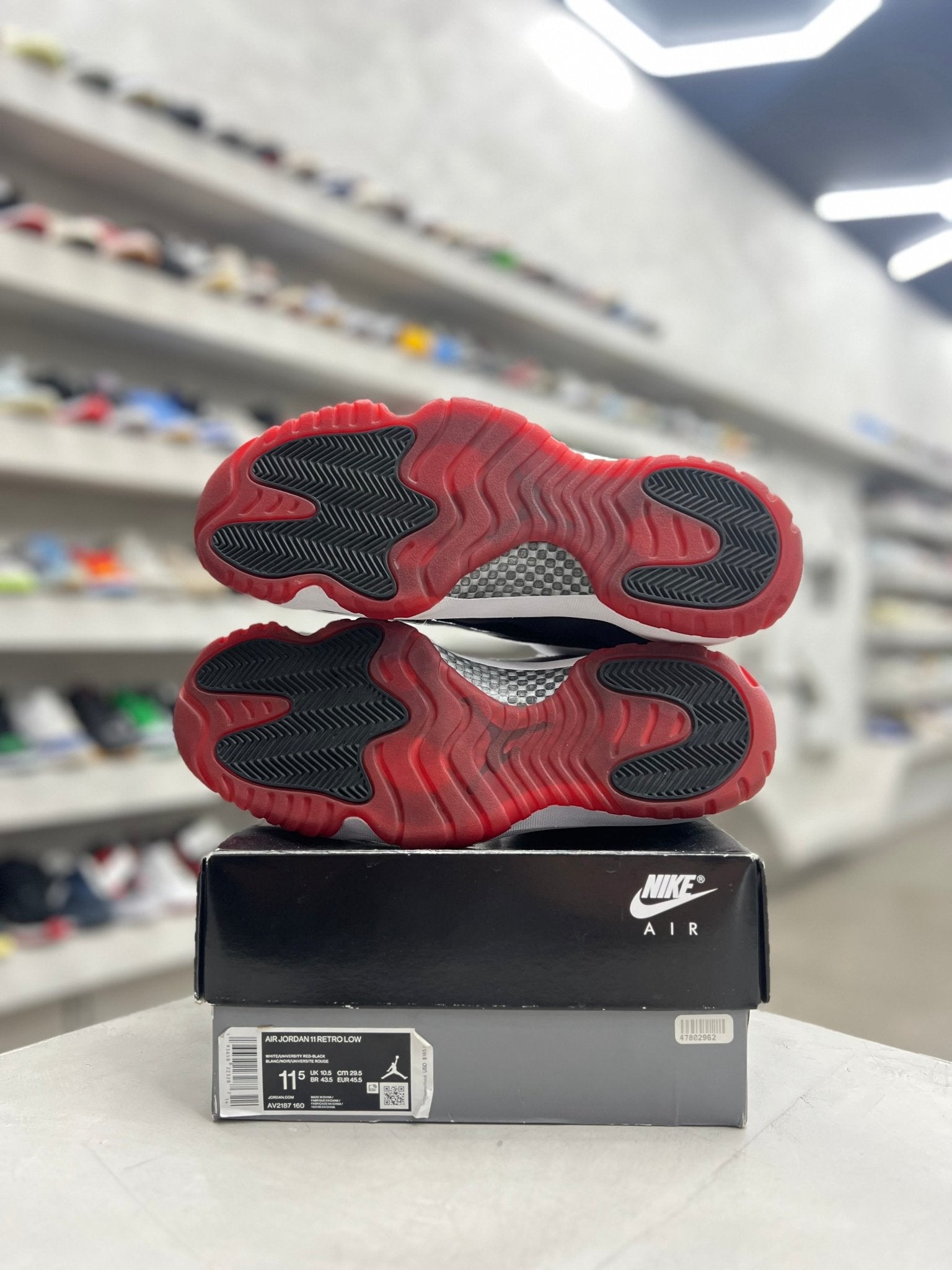 Jordan 11 Retro Low Concord Bred Sz 11.5 (PREOWNED) - Restock AveJordan 11 Retro Low Concord Bred Sz 11.5 (PREOWNED)Restock AveRestock Ave11.557630323Restock Ave