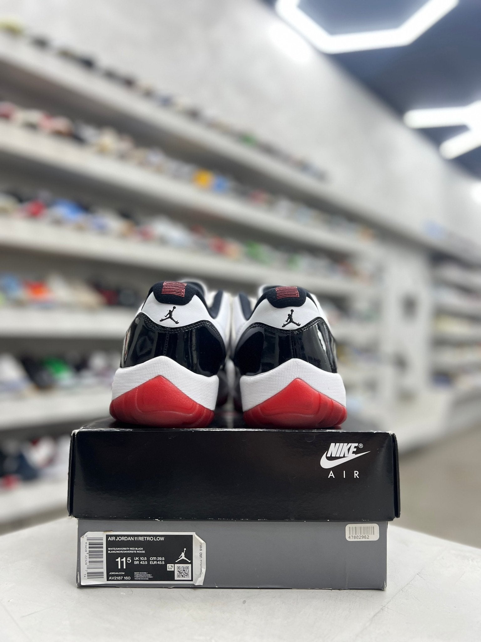 Jordan 11 Retro Low Concord Bred Sz 11.5 (PREOWNED) - Restock AveJordan 11 Retro Low Concord Bred Sz 11.5 (PREOWNED)Restock AveRestock Ave11.557630323Restock Ave