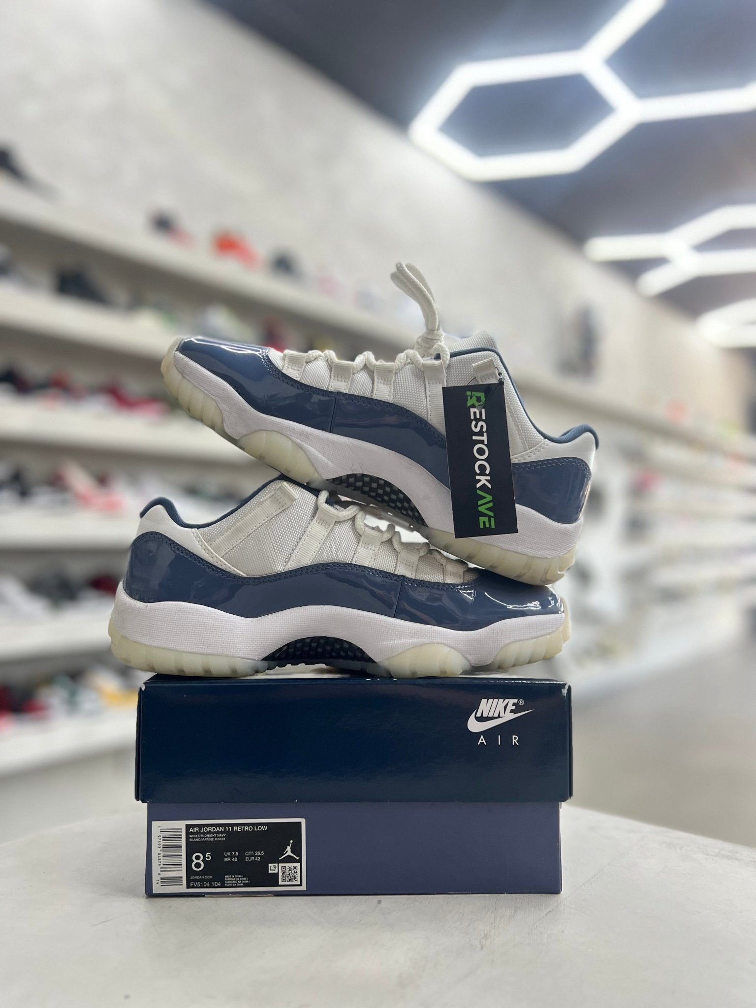 Jordan 11 Retro Low Diffused Blue Sz 8.5 (PREOWNED) - Restock AveJordan 11 Retro Low Diffused Blue Sz 8.5 (PREOWNED)Restock AveRestock Ave8.584687475Restock Ave