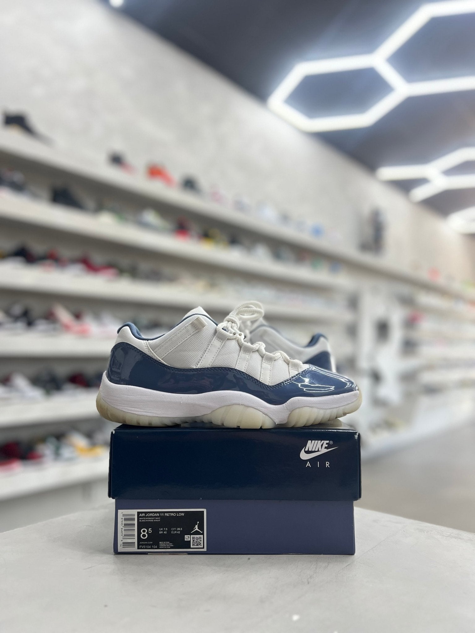 Jordan 11 Retro Low Diffused Blue Sz 8.5 (PREOWNED) - Restock AveJordan 11 Retro Low Diffused Blue Sz 8.5 (PREOWNED)Restock AveRestock Ave8.584687475Restock Ave
