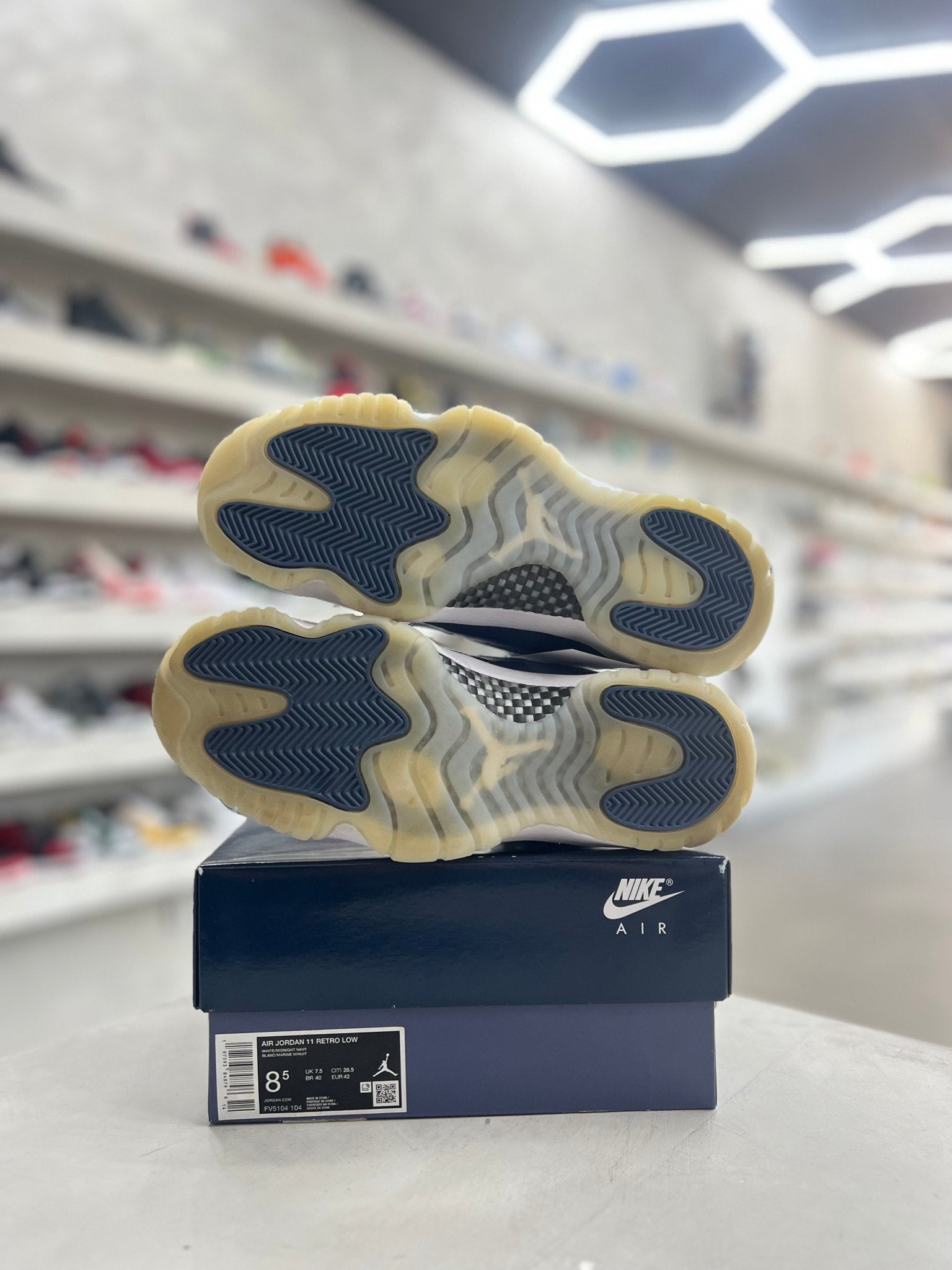 Jordan 11 Retro Low Diffused Blue Sz 8.5 (PREOWNED) - Restock AveJordan 11 Retro Low Diffused Blue Sz 8.5 (PREOWNED)Restock AveRestock Ave8.584687475Restock Ave