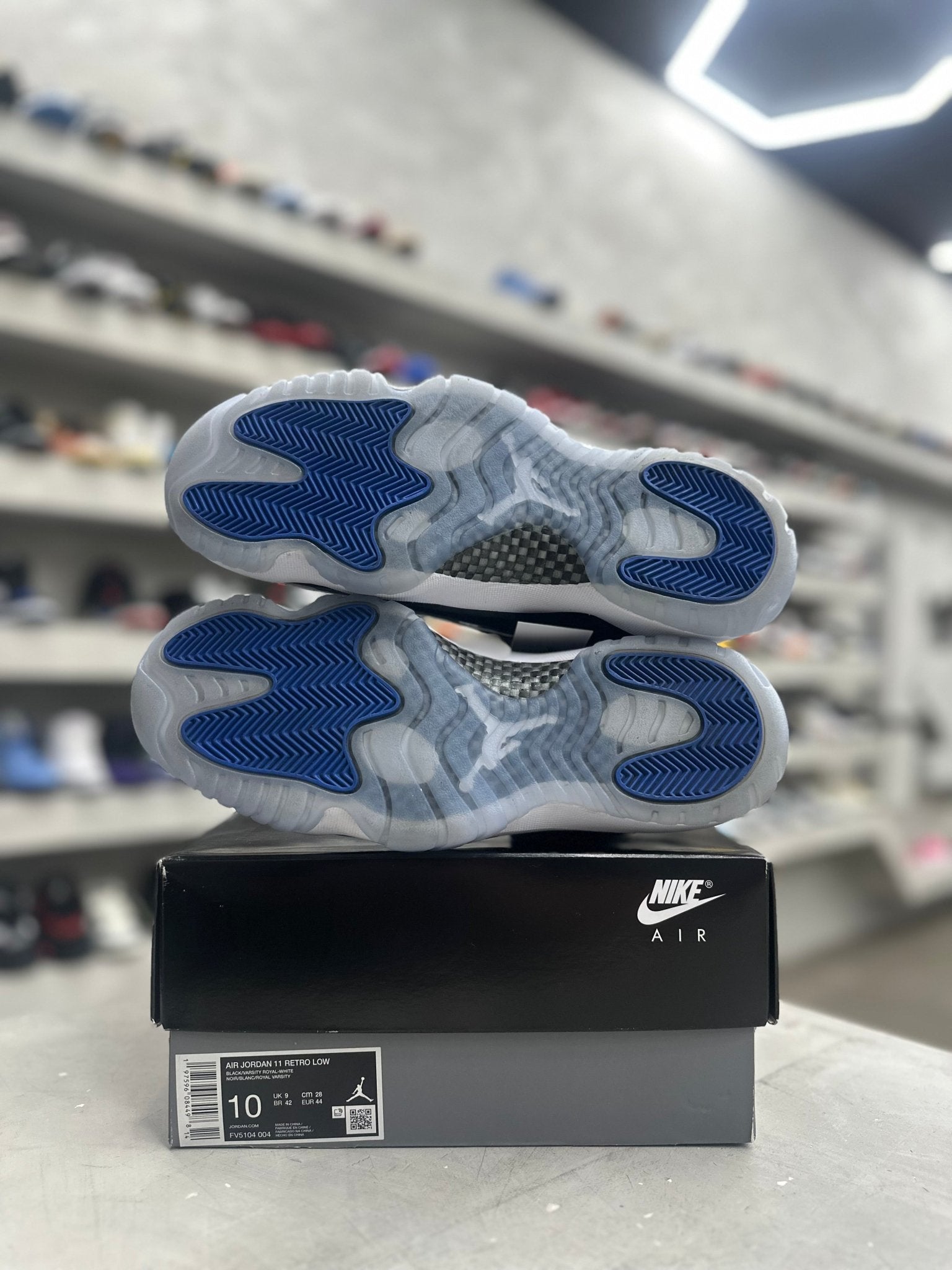 Jordan 11 Retro Low Space Jam Sz 10 (PREOWNED) - Restock AveJordan 11 Retro Low Space Jam Sz 10 (PREOWNED)Restock AveRestock Ave10Restock Ave
