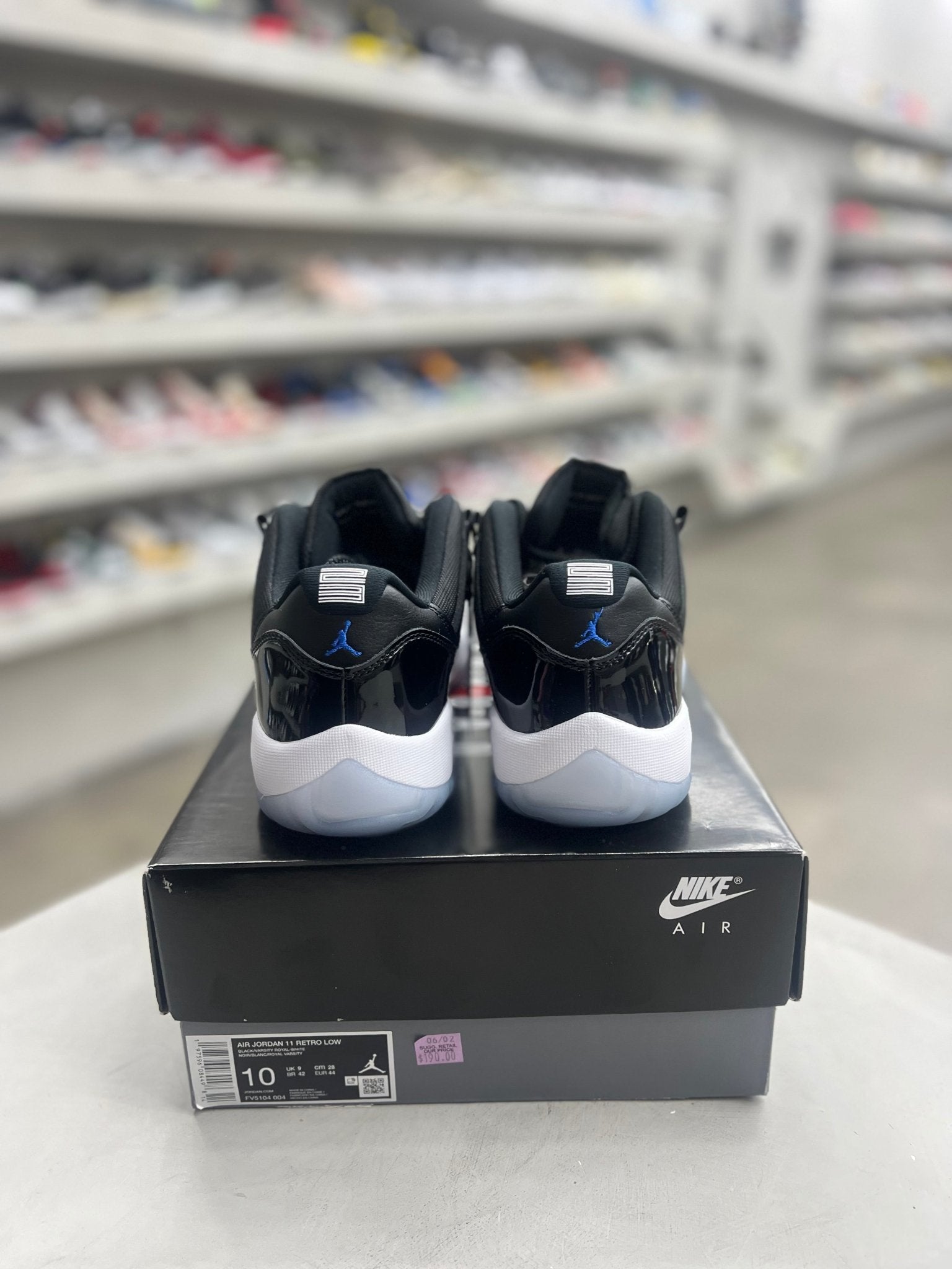 Jordan 11 Retro Low Space Jam Sz 10 (PREOWNED) - Restock AveJordan 11 Retro Low Space Jam Sz 10 (PREOWNED)Restock AveRestock Ave10Restock Ave