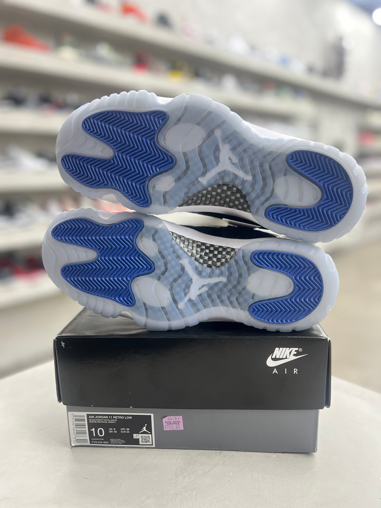 Jordan 11 Retro Low Space Jam Sz 10 (PREOWNED) - Restock AveJordan 11 Retro Low Space Jam Sz 10 (PREOWNED)Restock AveRestock Ave10Restock Ave