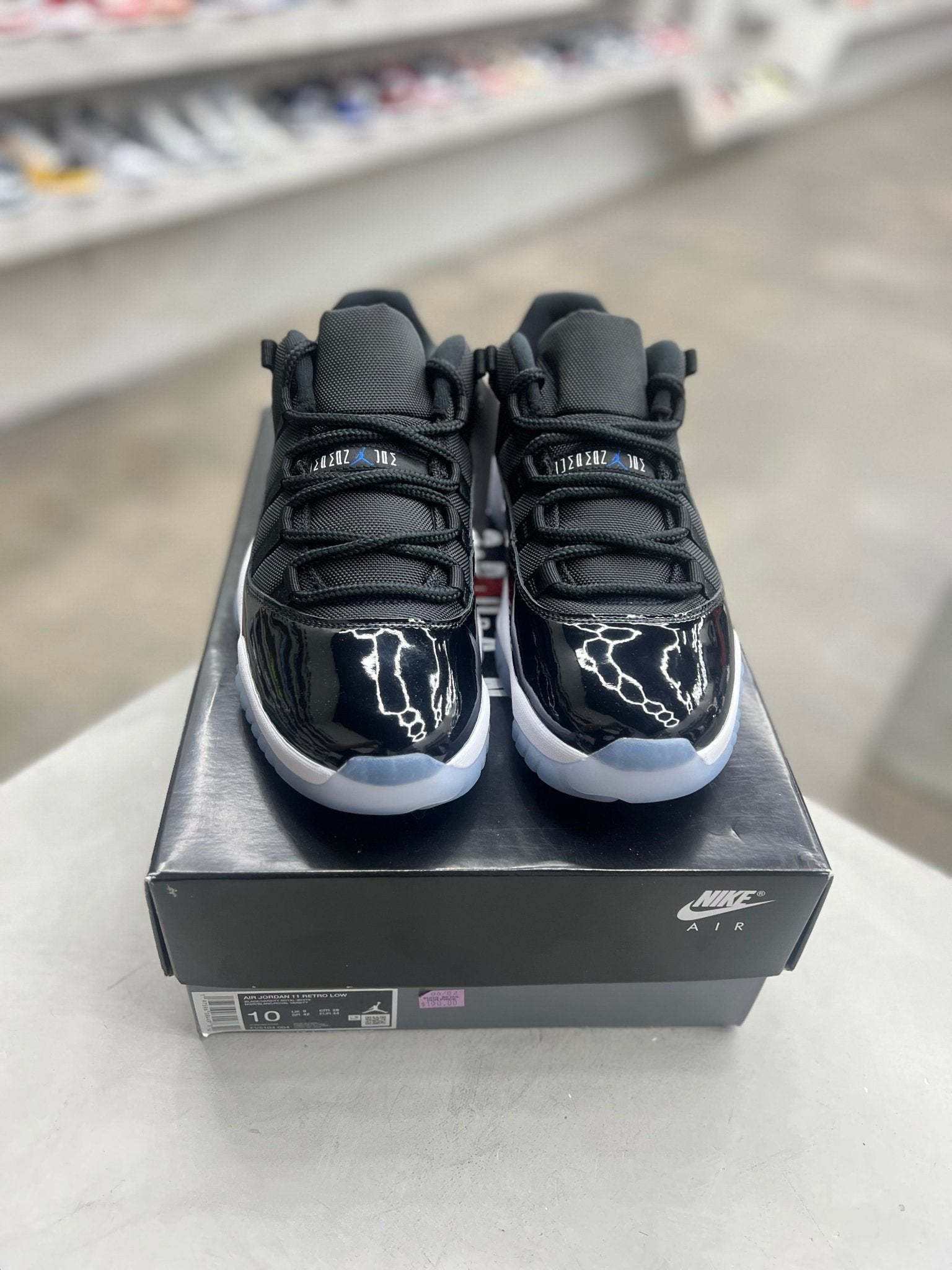 Jordan 11 Retro Low Space Jam Sz 10 (PREOWNED) - Restock AveJordan 11 Retro Low Space Jam Sz 10 (PREOWNED)Restock AveRestock Ave10Restock Ave