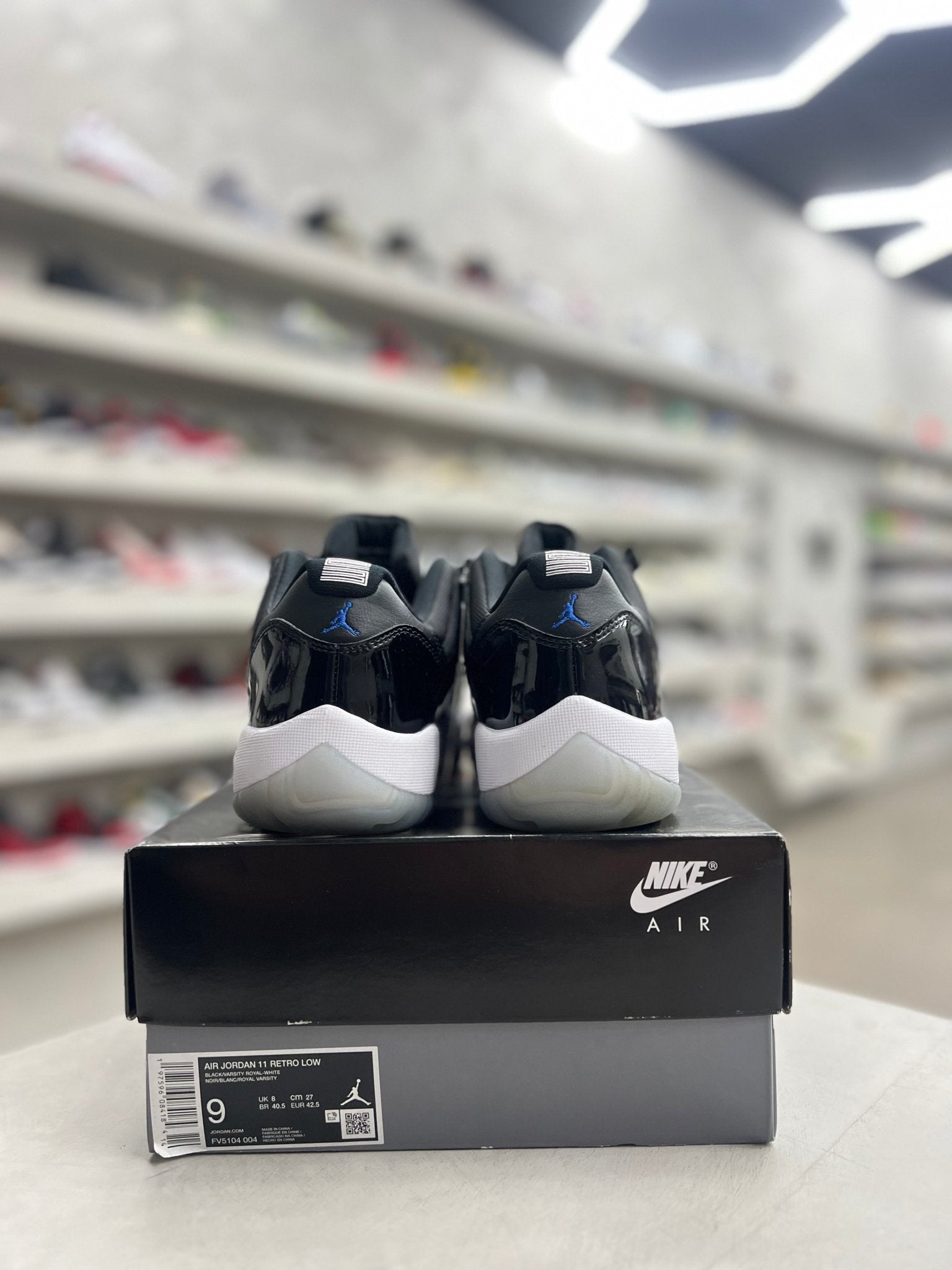 Jordan 11 Retro Low Space Jam Sz 9 (PREOWNED) - Restock AveJordan 11 Retro Low Space Jam Sz 9 (PREOWNED)Restock AveRestock Ave9Restock Ave