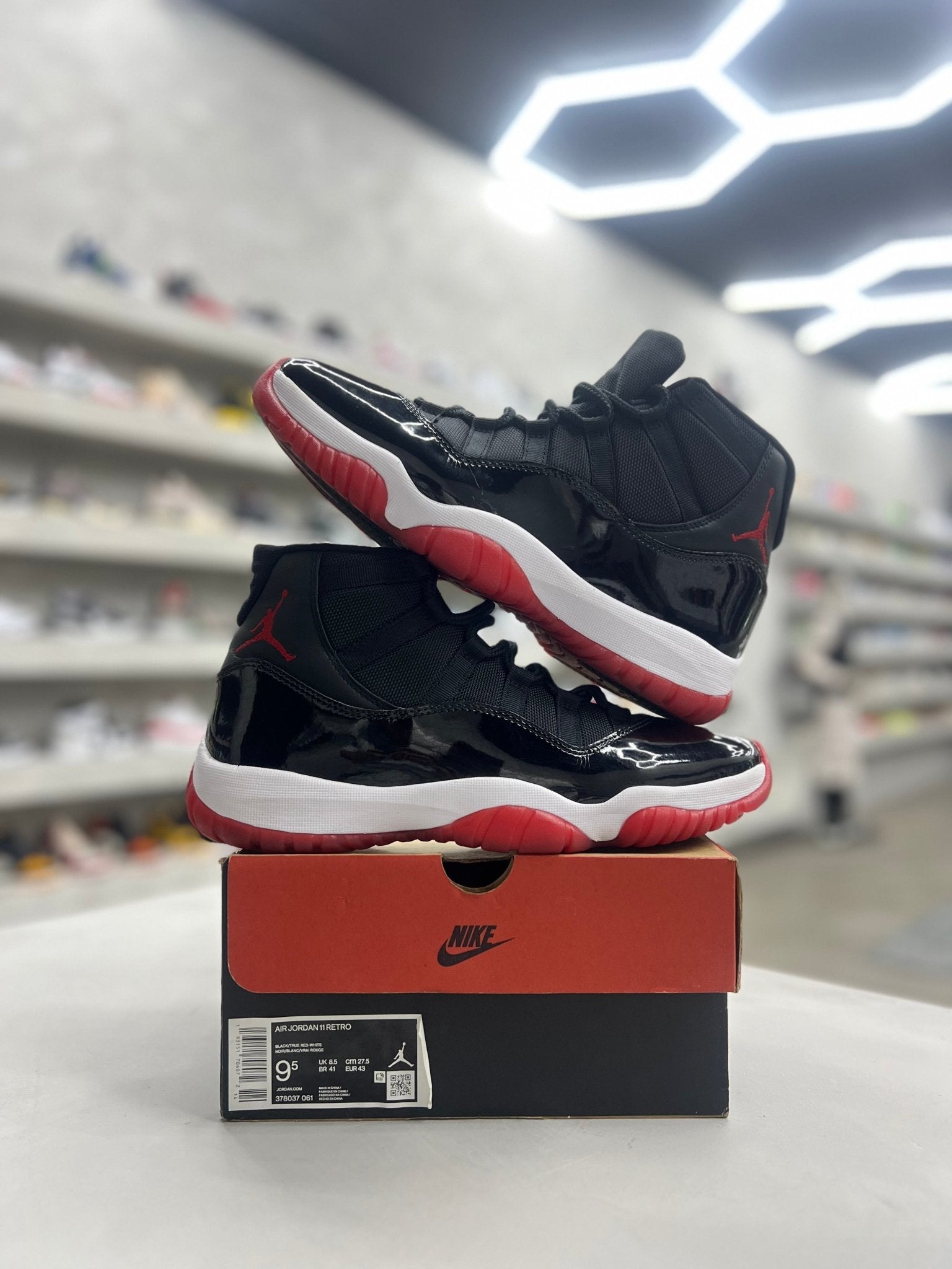 Jordan 11 Retro Playoffs Bred Sz 9.5 (PREOWNED) - Restock AveJordan 11 Retro Playoffs Bred Sz 9.5 (PREOWNED)Restock AveRestock Ave9.5Restock Ave