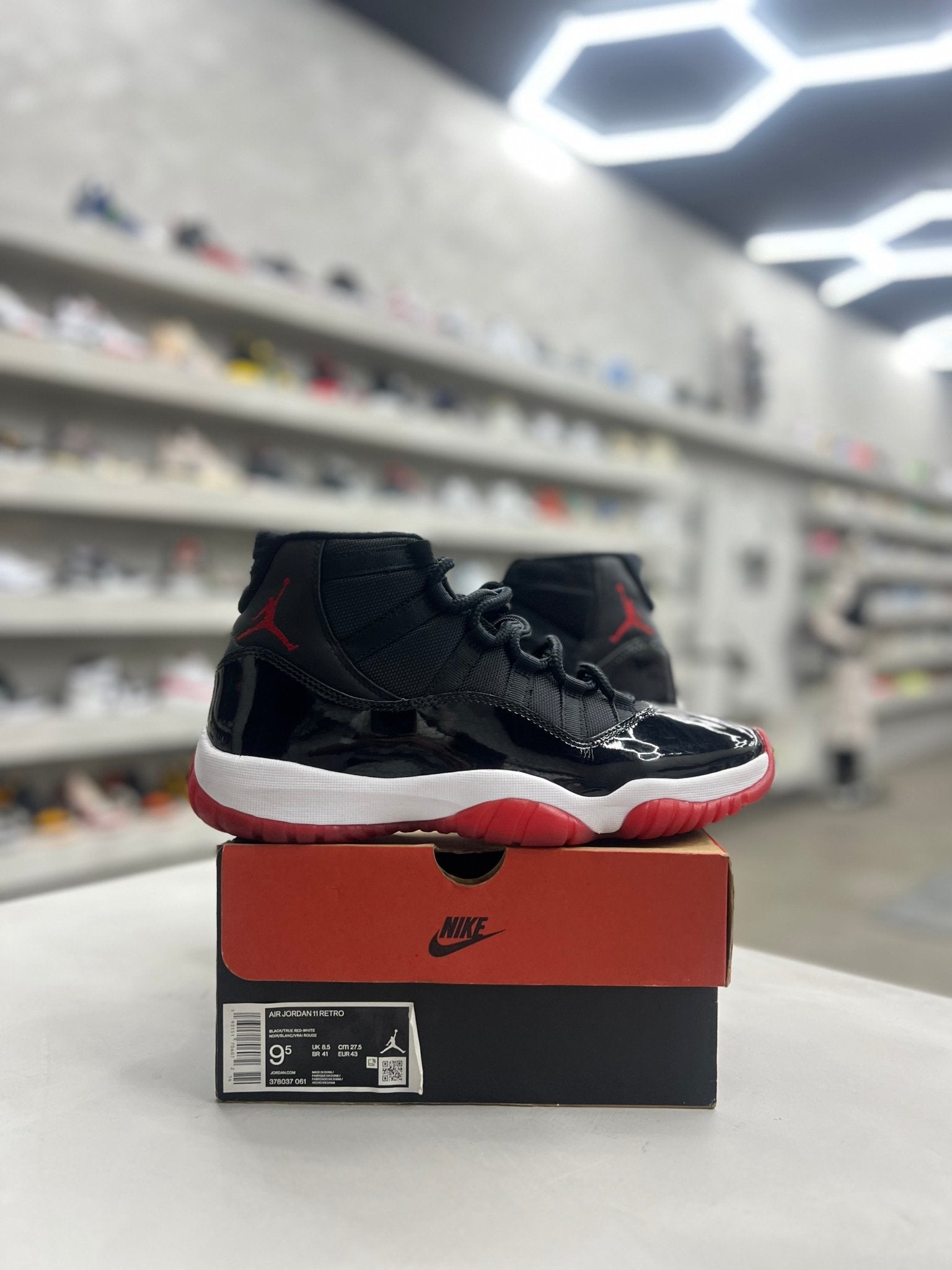 Jordan 11 Retro Playoffs Bred Sz 9.5 (PREOWNED) - Restock AveJordan 11 Retro Playoffs Bred Sz 9.5 (PREOWNED)Restock AveRestock Ave9.5Restock Ave
