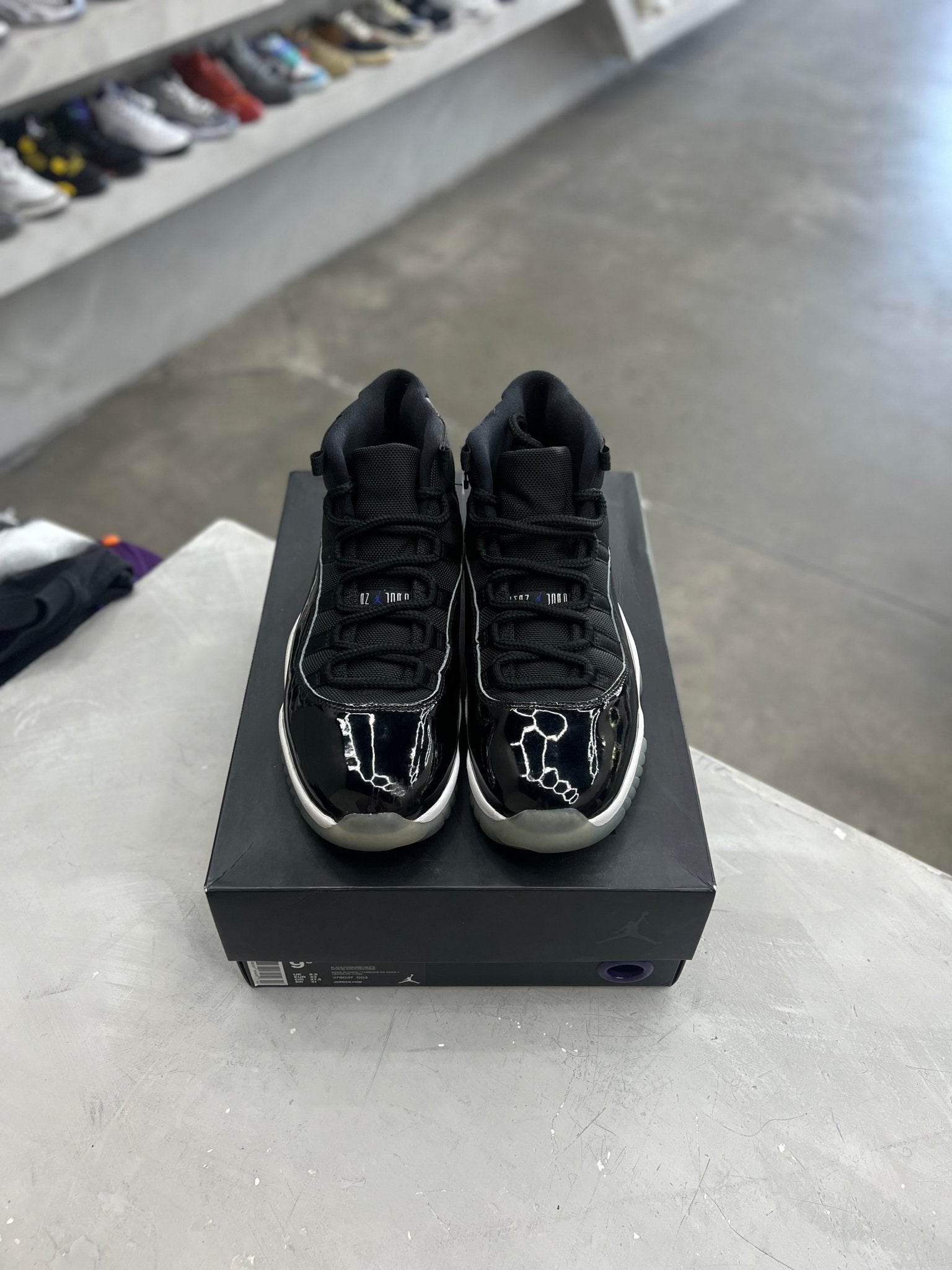 Jordan 11 Retro Space Jam Sz 9.5 (PREOWNED) - Restock AveJordan 11 Retro Space Jam Sz 9.5 (PREOWNED)Restock AveRestock Ave9.5Restock Ave