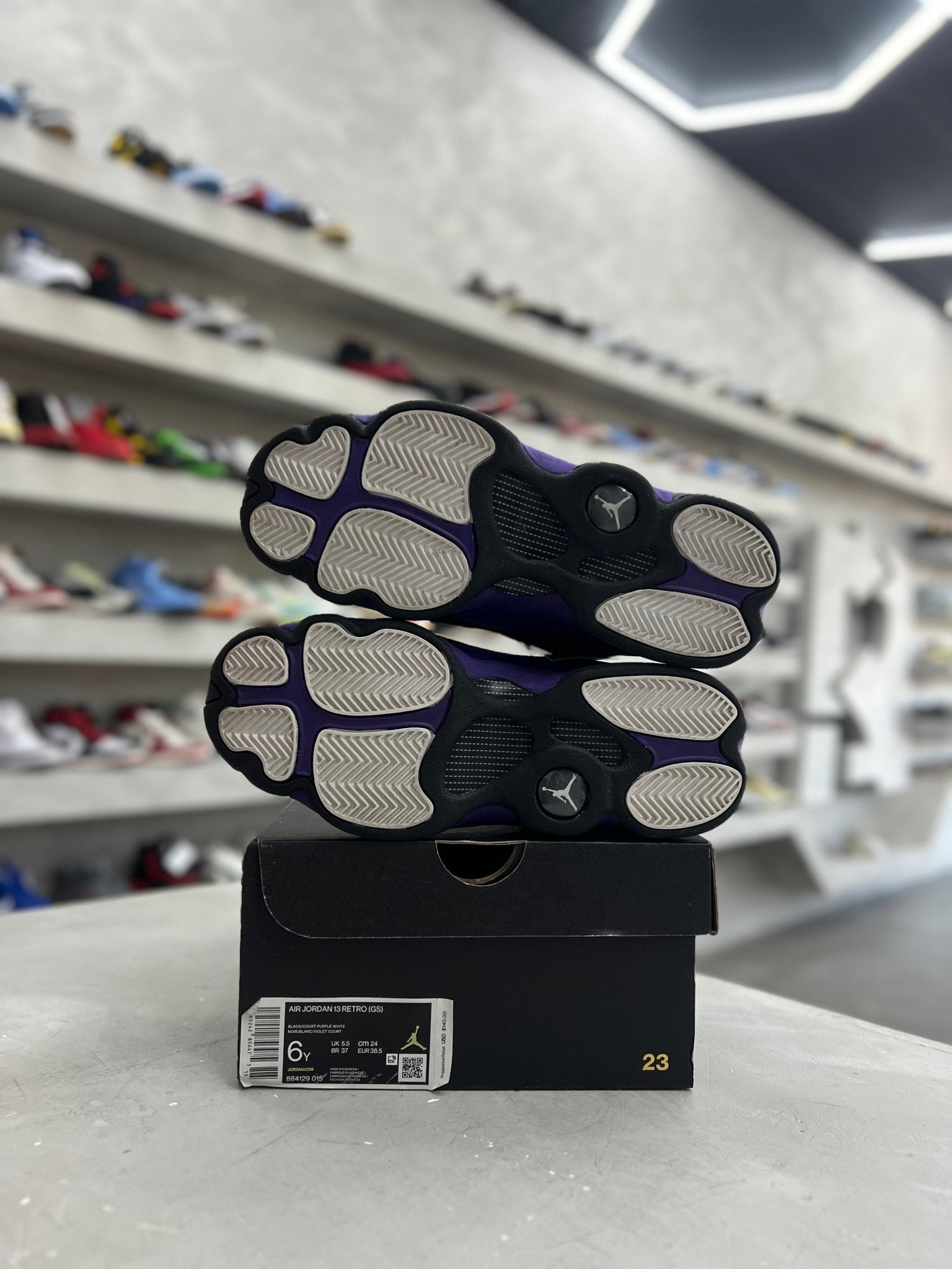 Jordan 13 Retro Court Purple Sz 6Y (PREOWNED) - Restock AveJordan 13 Retro Court Purple Sz 6Y (PREOWNED)Restock AveRestock Ave6yRestock Ave