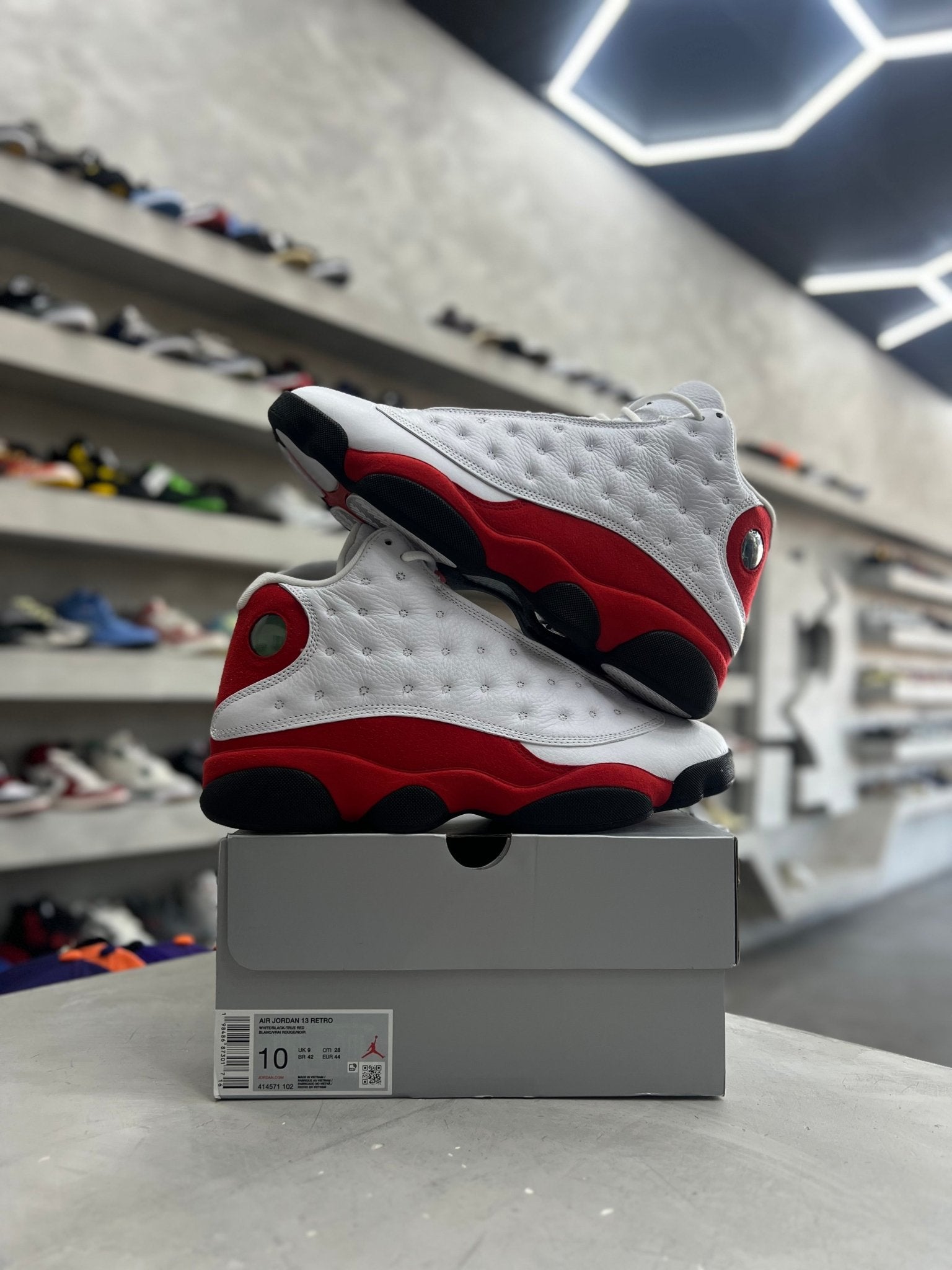 Jordan 13 Retro OG Chicago Sz 10 (PREOWNED) - Restock AveJordan 13 Retro OG Chicago Sz 10 (PREOWNED)Restock AveRestock Ave10Restock Ave