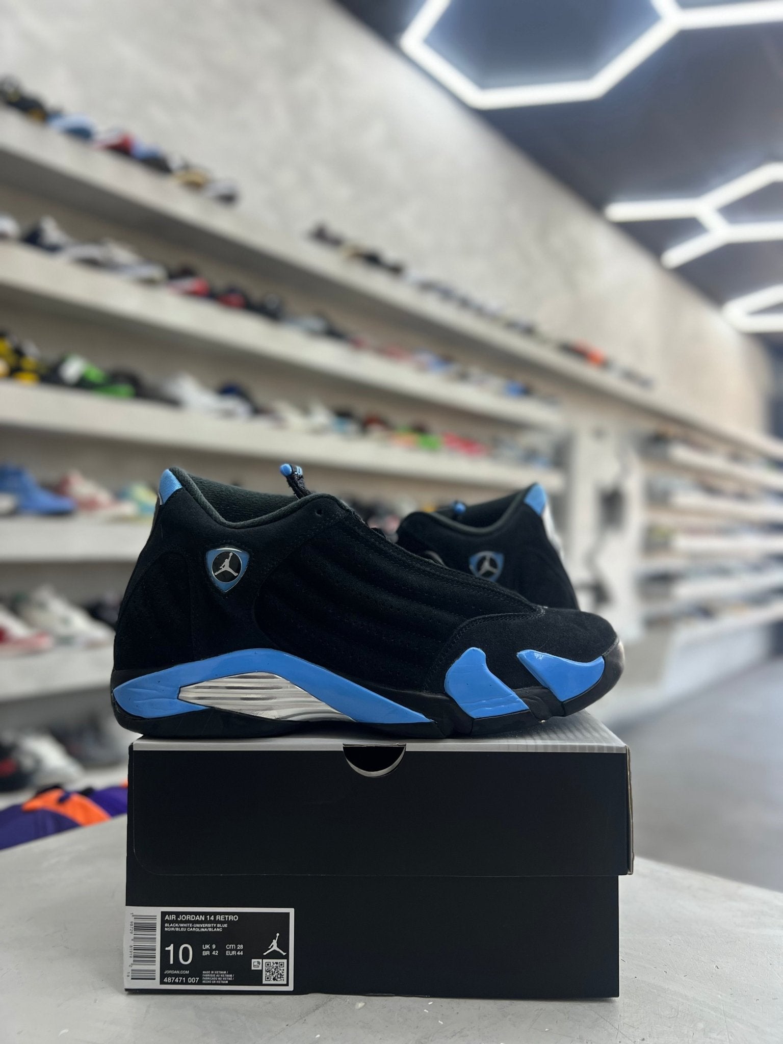Jordan 14 Retro Black University Blue Sz 10 (PREOWNED) - Restock AveJordan 14 Retro Black University Blue Sz 10 (PREOWNED)Restock AveRestock Ave10Restock Ave