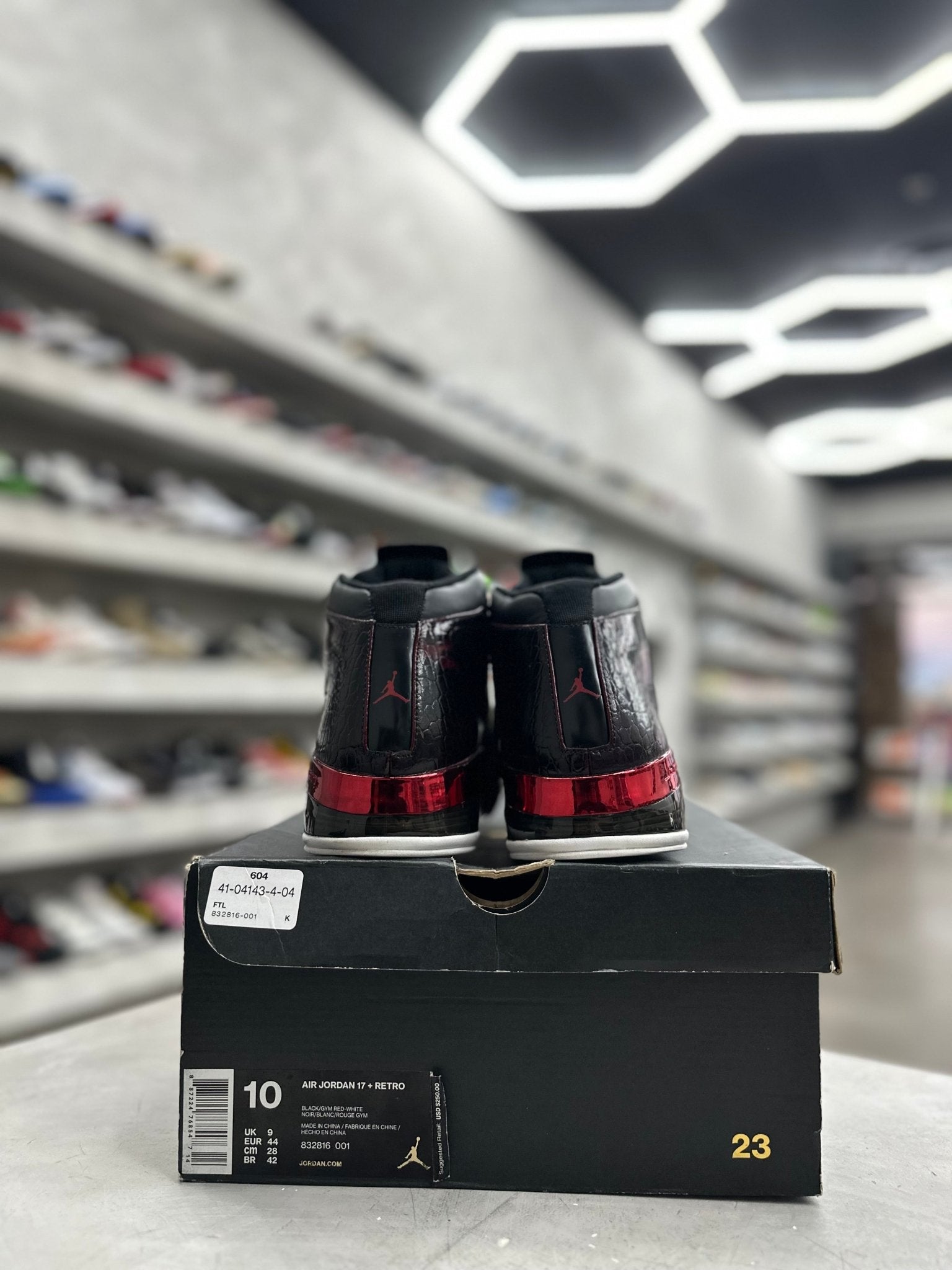 Jordan 17 Retro Chicago Bulls Sz 10 (PREOWNED) - Restock AveJordan 17 Retro Chicago Bulls Sz 10 (PREOWNED)Restock AveRestock Ave10Restock Ave