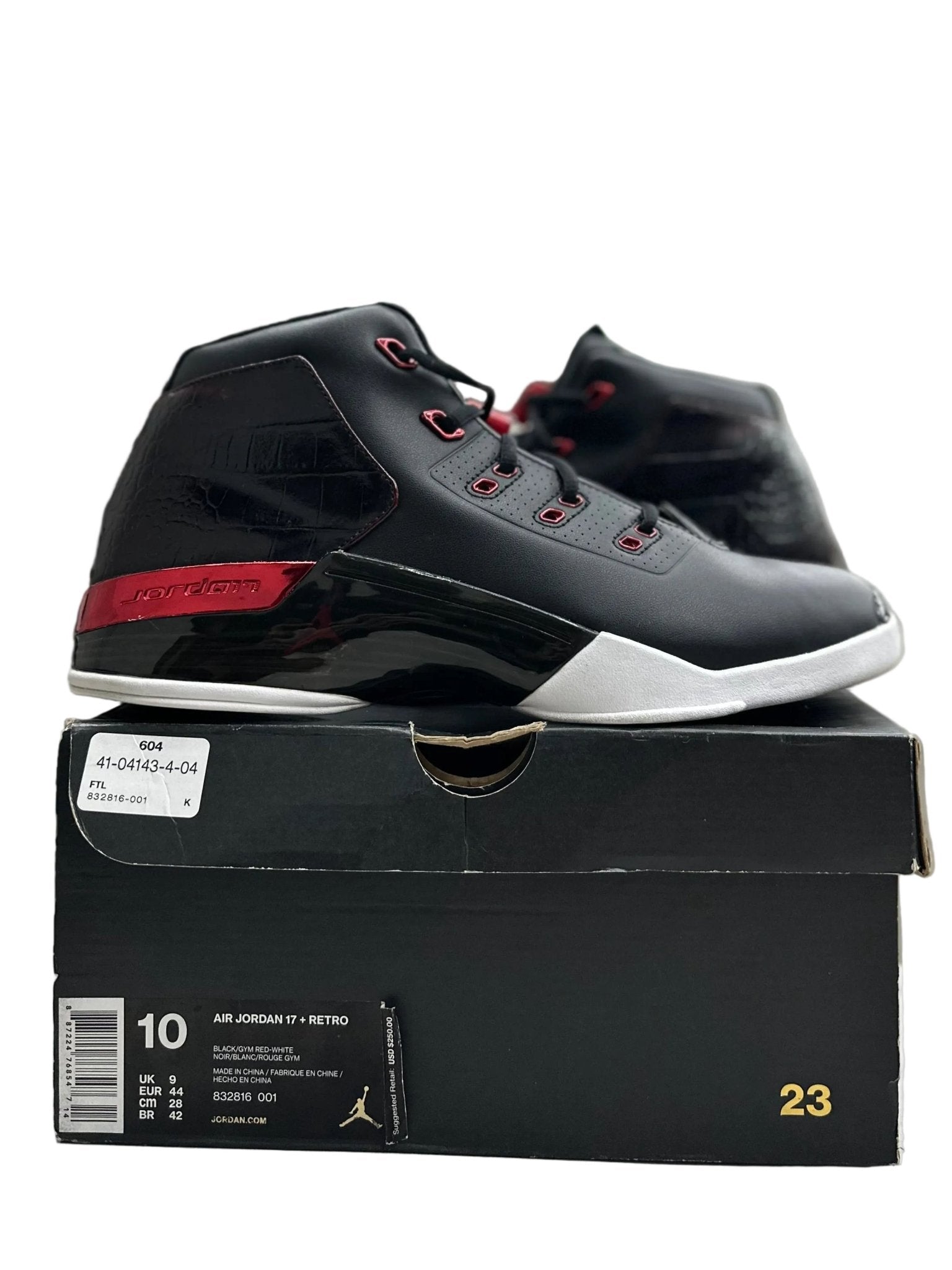 Jordan 17 Retro Chicago Bulls Sz 10 (PREOWNED) - Restock AveJordan 17 Retro Chicago Bulls Sz 10 (PREOWNED)Restock AveRestock Ave10Restock Ave