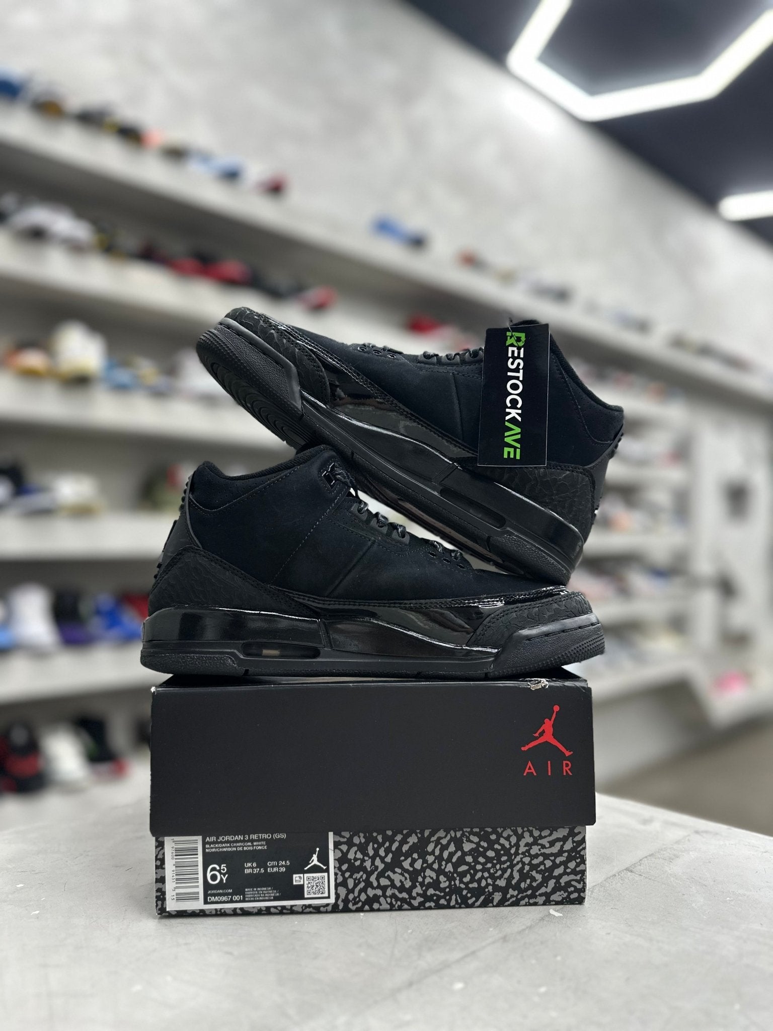 Jordan 3 Retro Black Cat Sz 6.5 (PREOWNED) - Restock AveJordan 3 Retro Black Cat Sz 6.5 (PREOWNED)Restock AveRestock Ave6.5Restock Ave