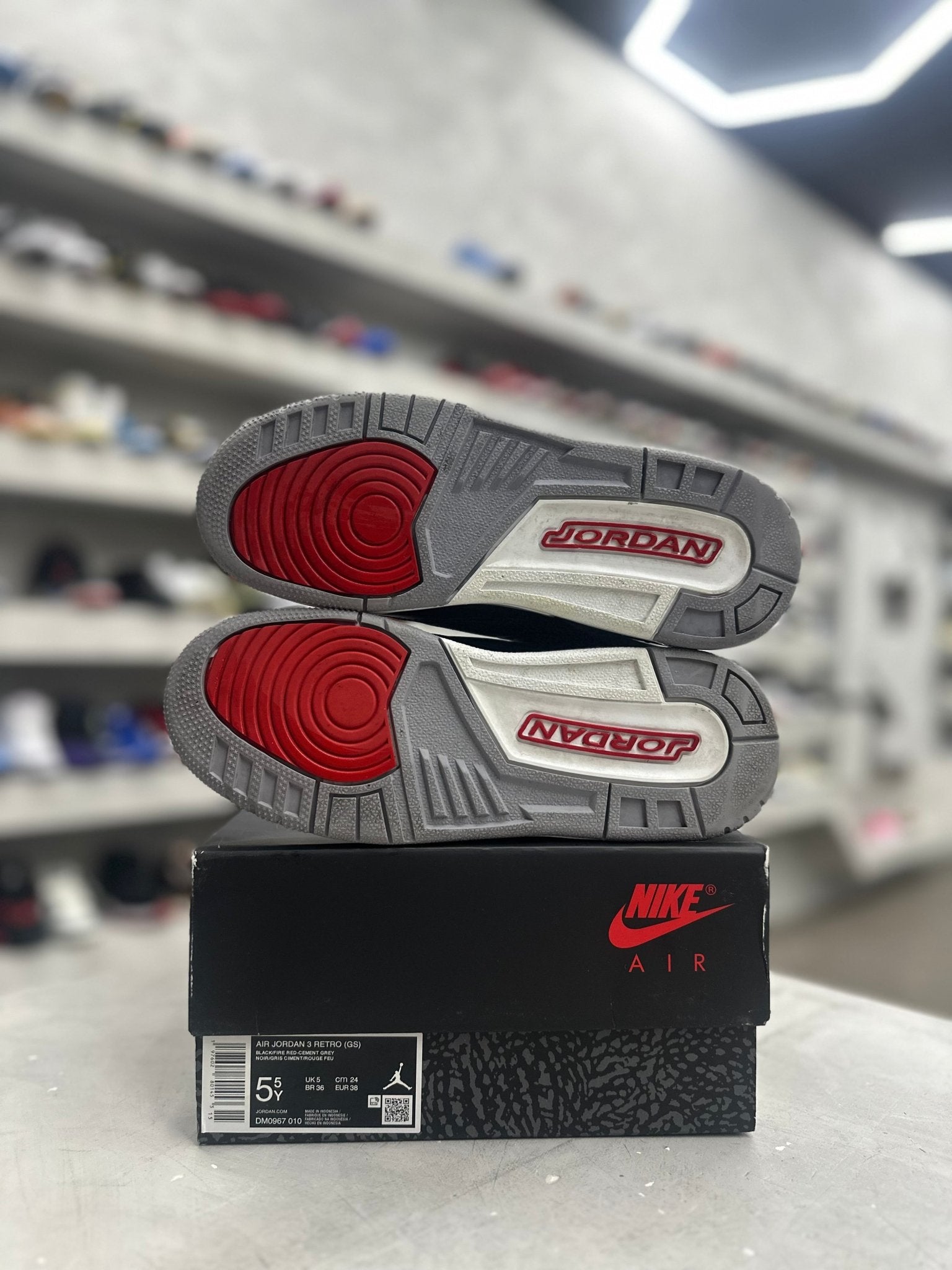 Jordan 3 Retro Black Cement Sz 5.5 (PREOWNED) - Restock AveJordan 3 Retro Black Cement Sz 5.5 (PREOWNED)Restock AveRestock Ave6.5Restock Ave