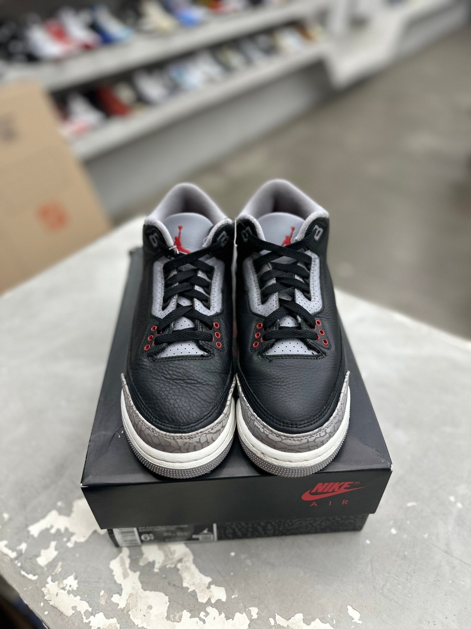 Jordan 3 Retro Black Cement Sz 6.5y (PREOWNED) - Restock AveJordan 3 Retro Black Cement Sz 6.5y (PREOWNED)Restock AveRestock Ave6.5yRestock Ave