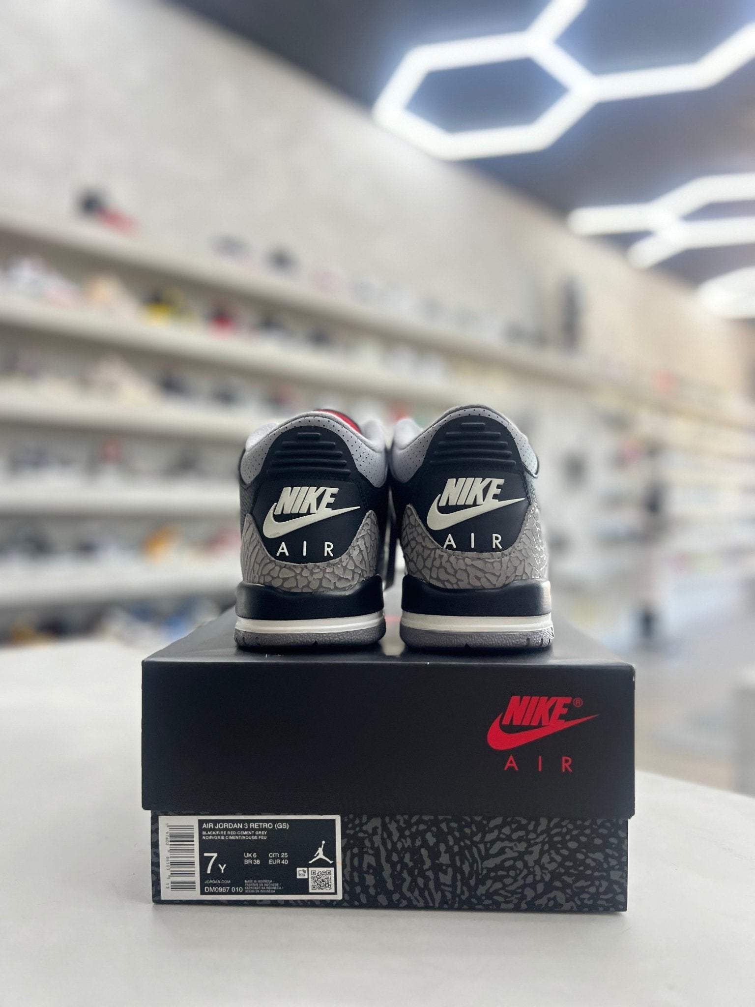 Jordan 3 Retro Black Cement Sz 7y (PREOWNED) - Restock AveJordan 3 Retro Black Cement Sz 7y (PREOWNED)Restock AveRestock Ave7yRestock Ave