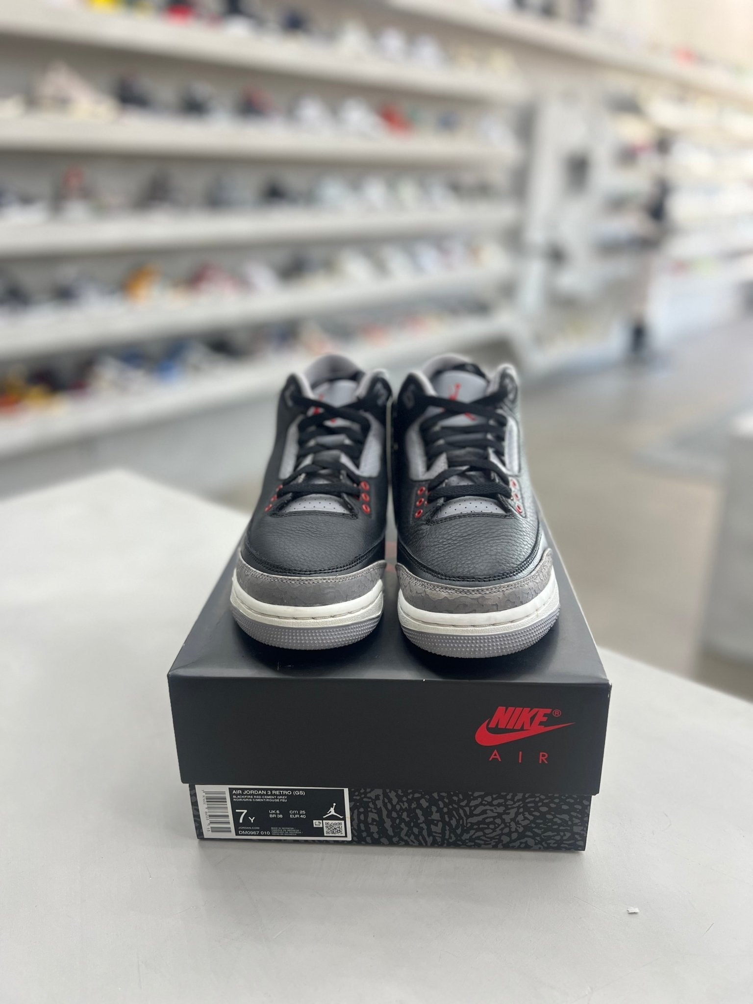 Jordan 3 Retro Black Cement Sz 7y (PREOWNED) - Restock AveJordan 3 Retro Black Cement Sz 7y (PREOWNED)Restock AveRestock Ave7yRestock Ave