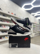 Jordan 3 Retro Black Cement Sz 7Y (PREOWNED) - Restock AveJordan 3 Retro Black Cement Sz 7Y (PREOWNED)Restock AveRestock Ave7yRestock Ave