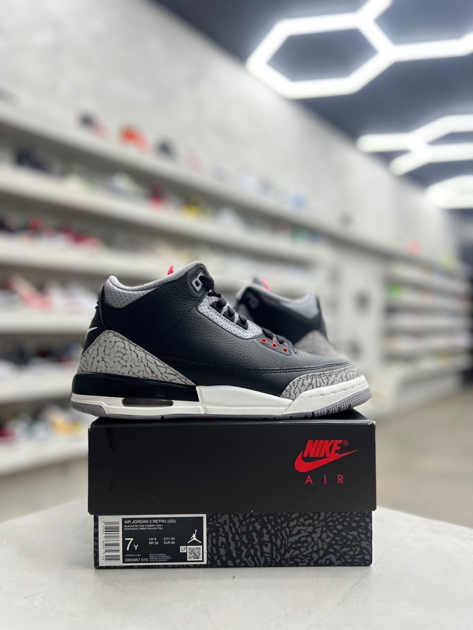 Jordan 3 Retro Black Cement Sz 7Y (PREOWNED) - Restock AveJordan 3 Retro Black Cement Sz 7Y (PREOWNED)Restock AveRestock Ave7yRestock Ave
