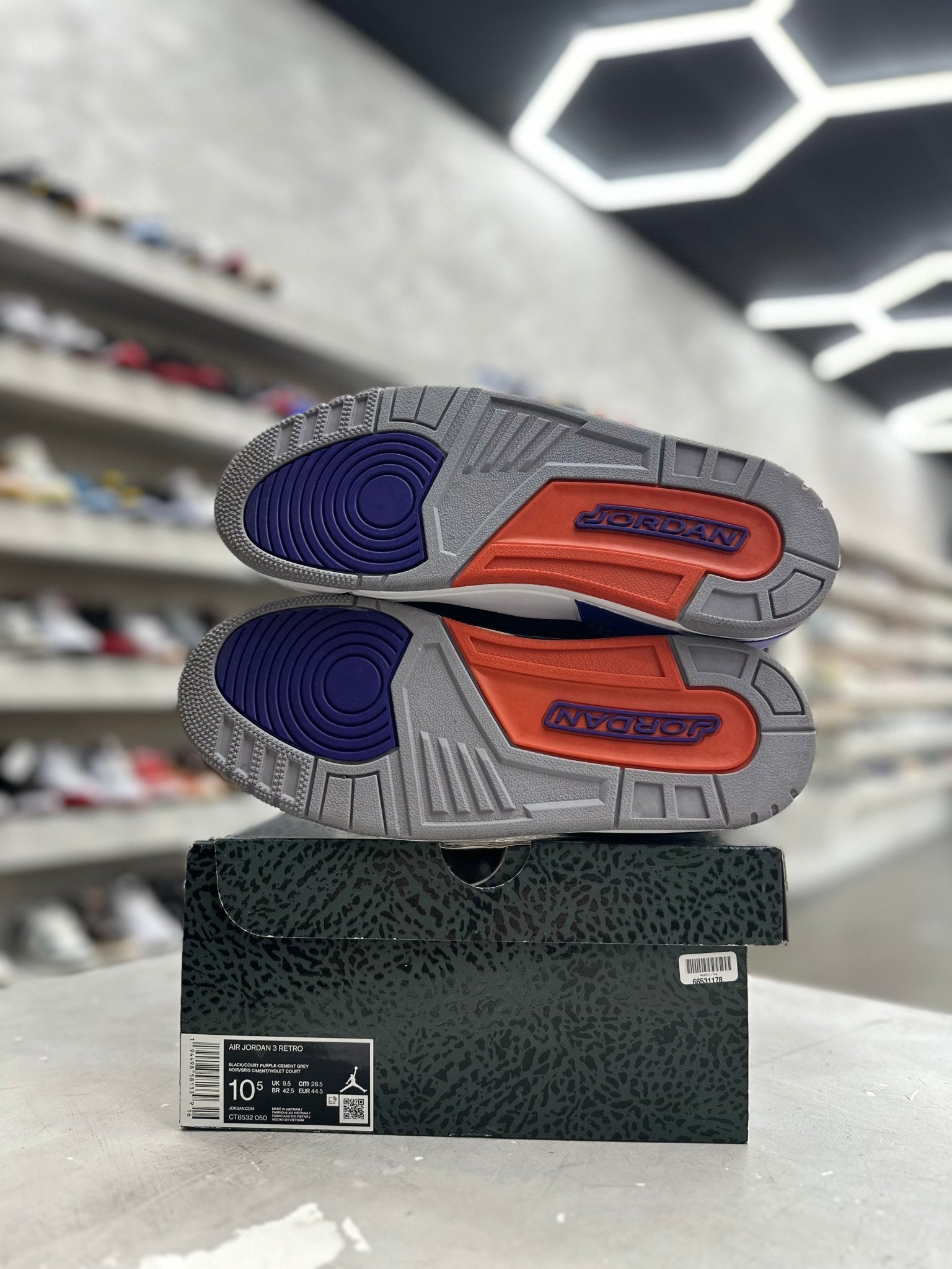 Jordan 3 Retro Black Court Purple Sz 10.5 (PREOWNED) - Restock AveJordan 3 Retro Black Court Purple Sz 10.5 (PREOWNED)Restock AveRestock Ave10.5Restock Ave