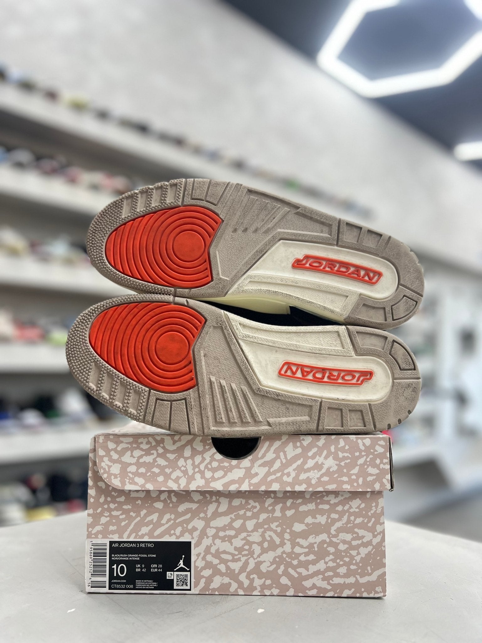 Jordan 3 Retro Desert Elephant Sz 10 (PREOWNED) - Restock AveJordan 3 Retro Desert Elephant Sz 10 (PREOWNED)Restock AveRestock Ave1040685427Restock Ave