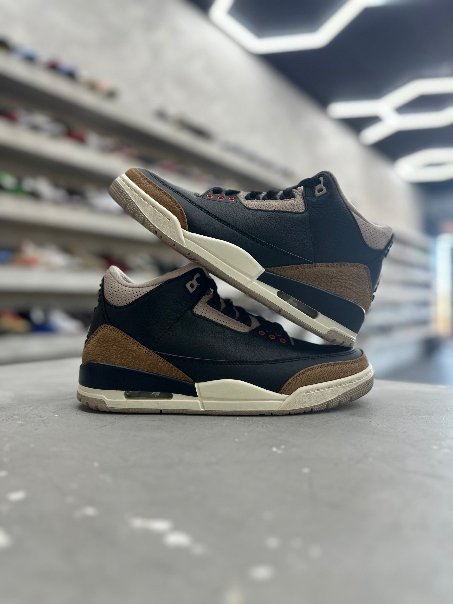 Jordan 3 Retro Desert Elephant Sz 8 (PREOWNED)(NO BOX) - Restock AveJordan 3 Retro Desert Elephant Sz 8 (PREOWNED)(NO BOX)Restock AveRestock Ave8Restock Ave