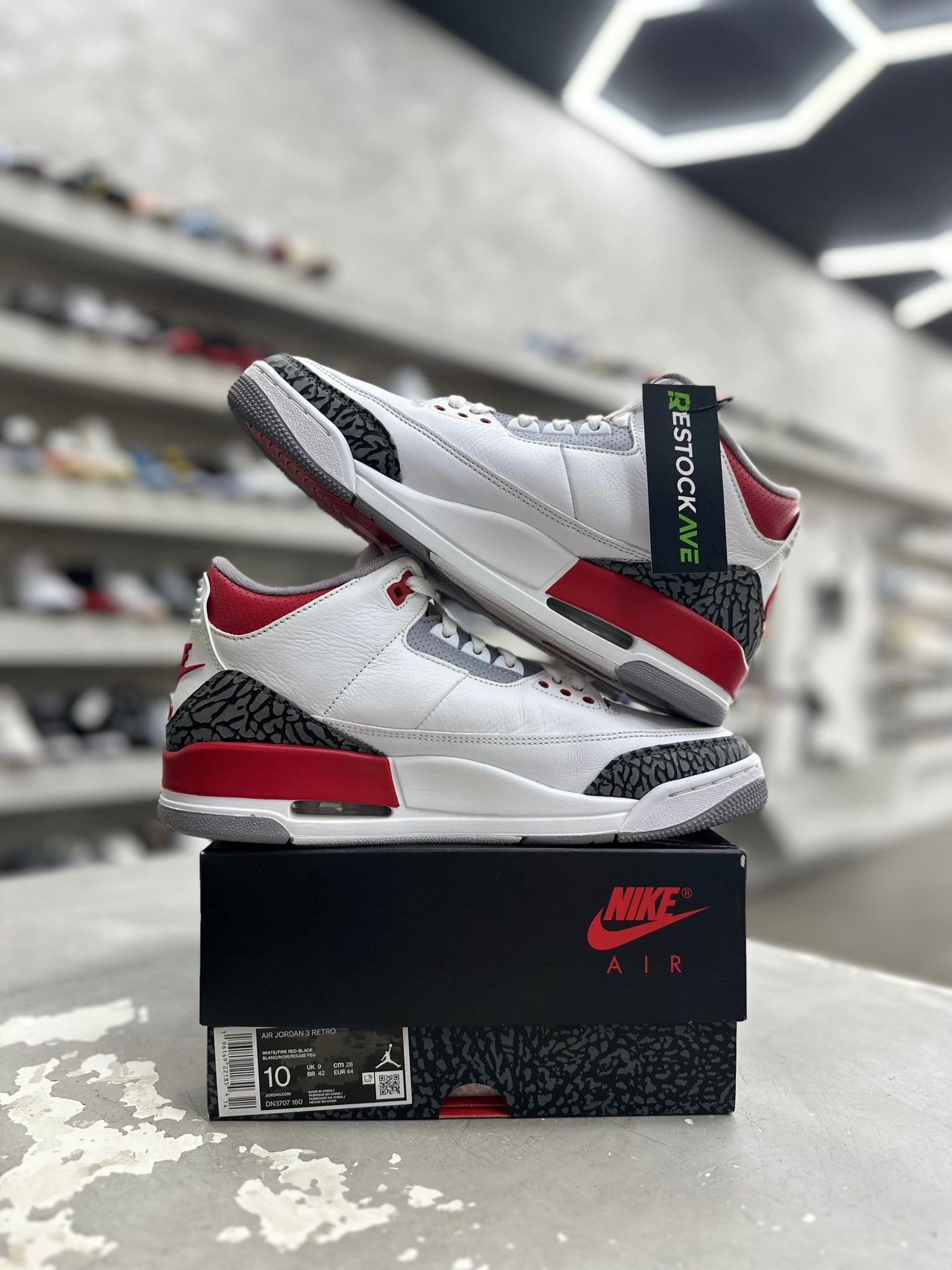 Jordan 3 Retro Fire Red Sz 10 (PREOWNED) - Restock AveJordan 3 Retro Fire Red Sz 10 (PREOWNED)Restock AveRestock Ave1071533171Restock Ave